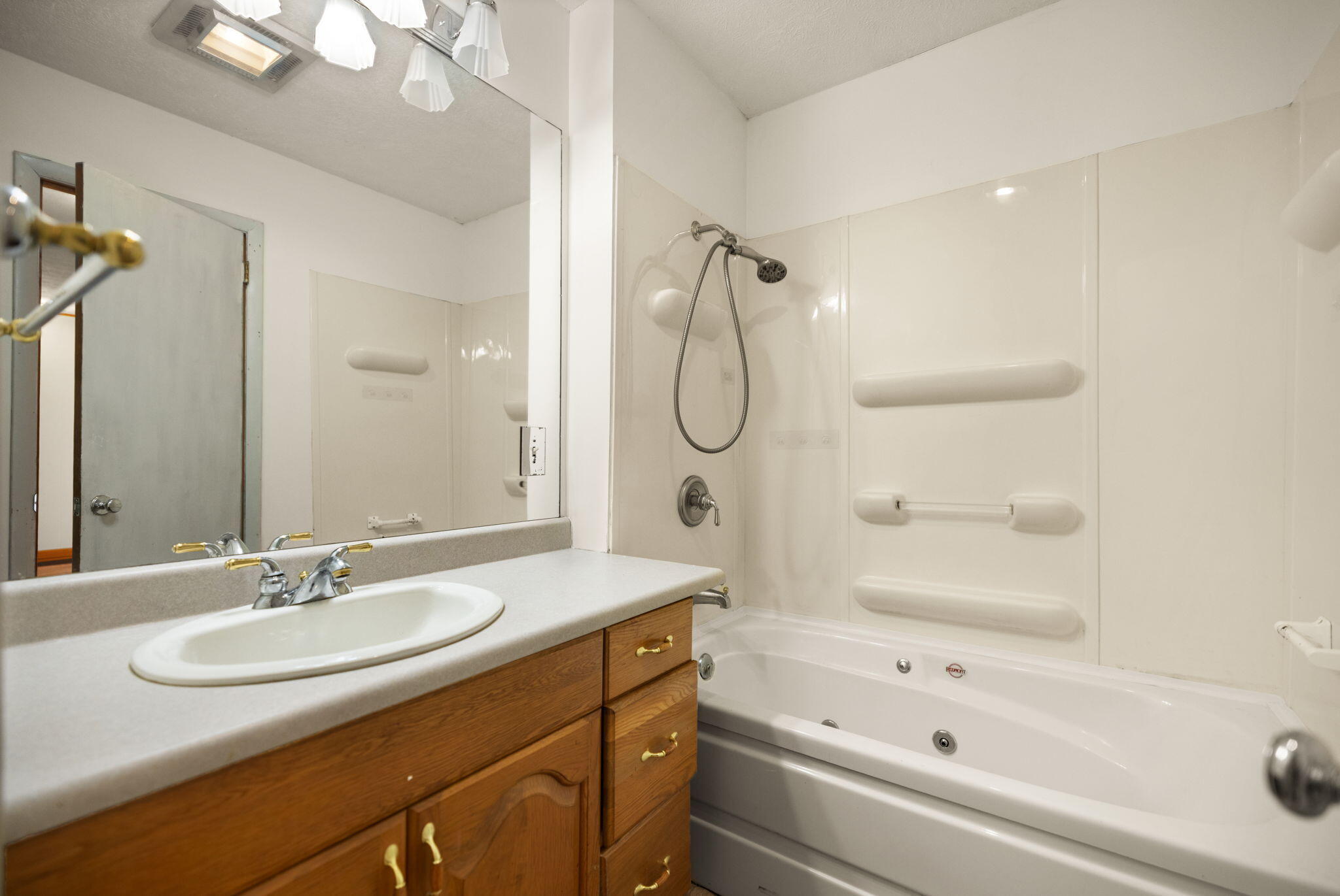 1176 Parkway Drive Property Photo 41
