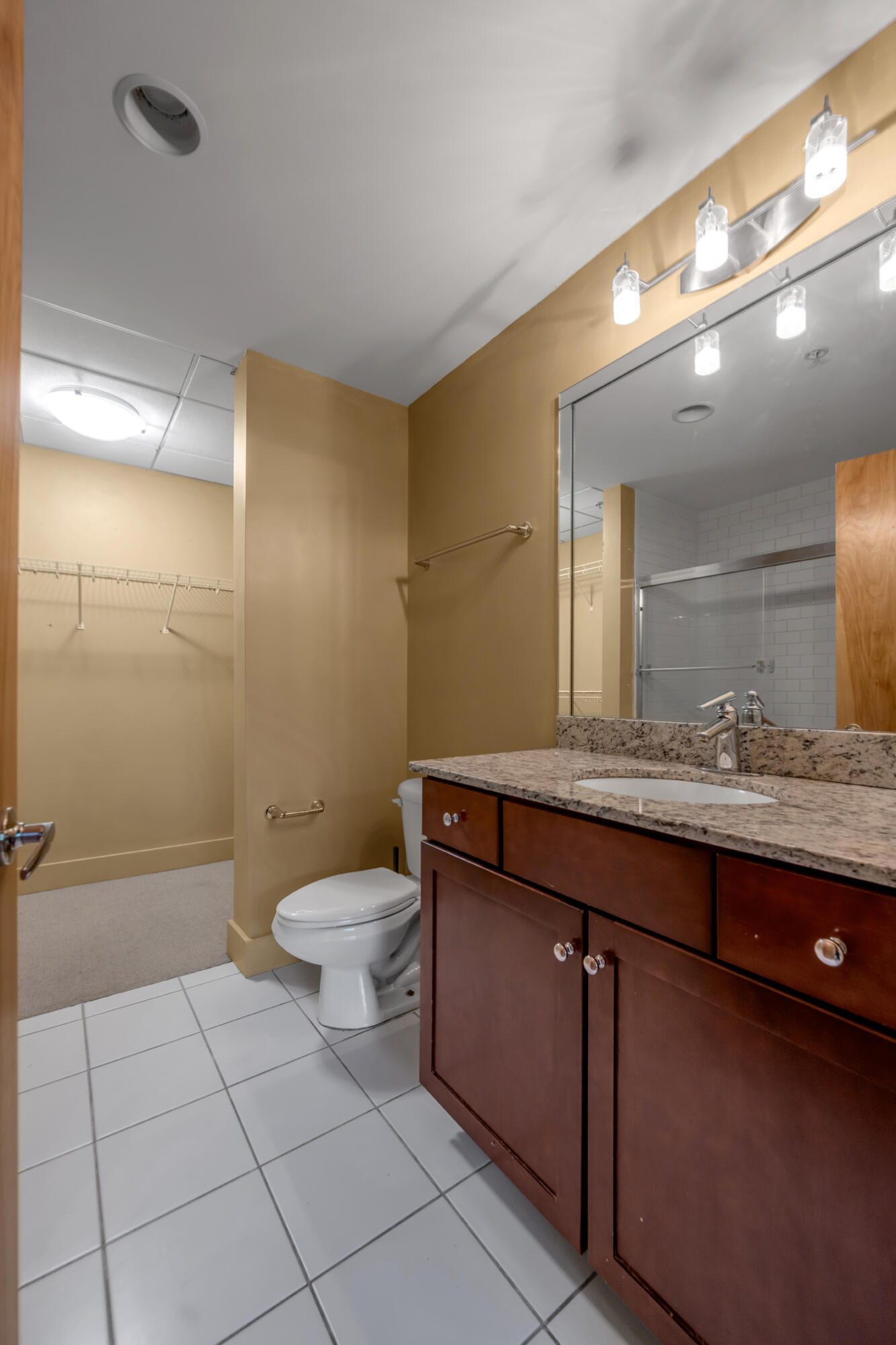 350 E Short Street 211 Property Photo 15