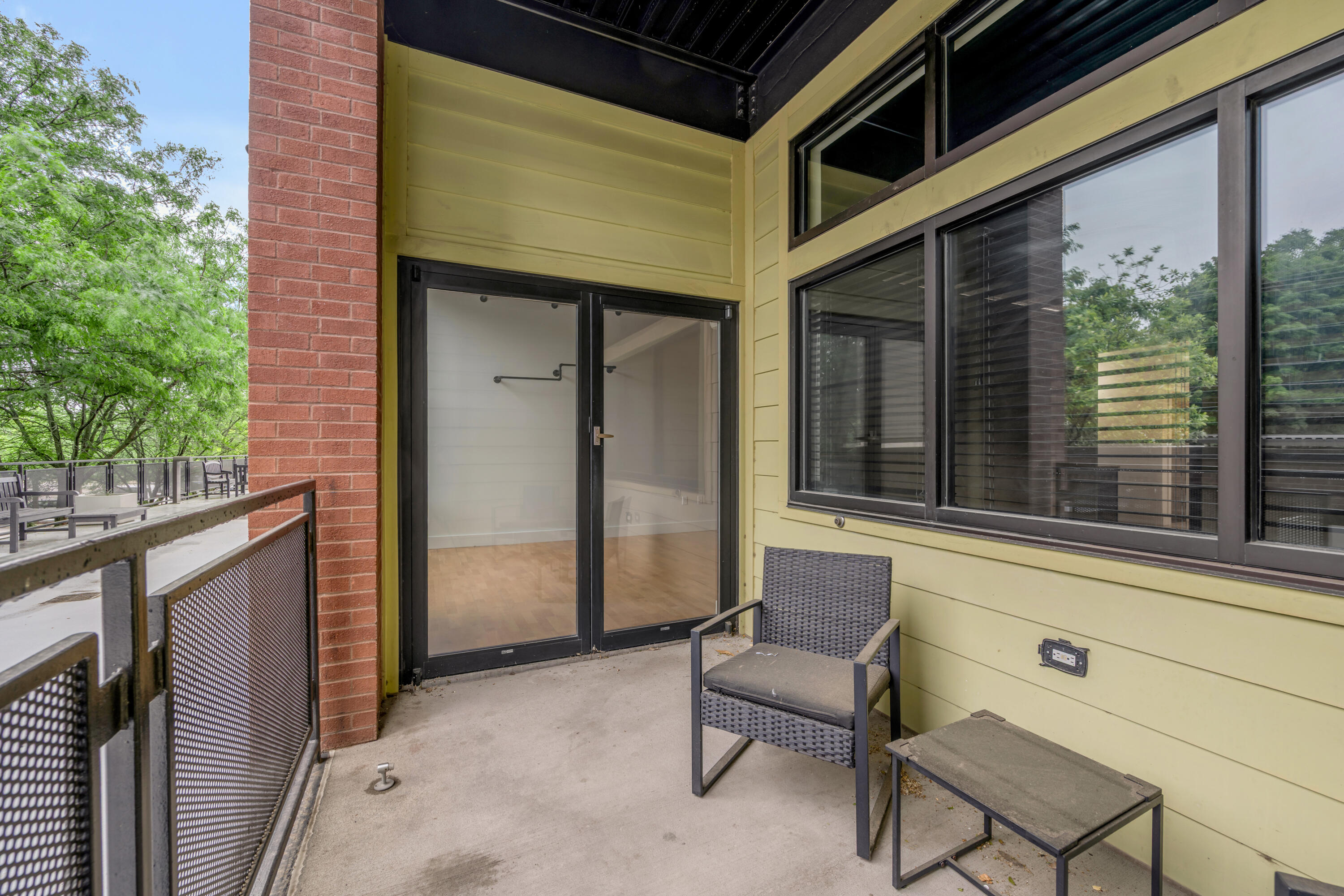 350 E Short Street 211 Property Photo 25