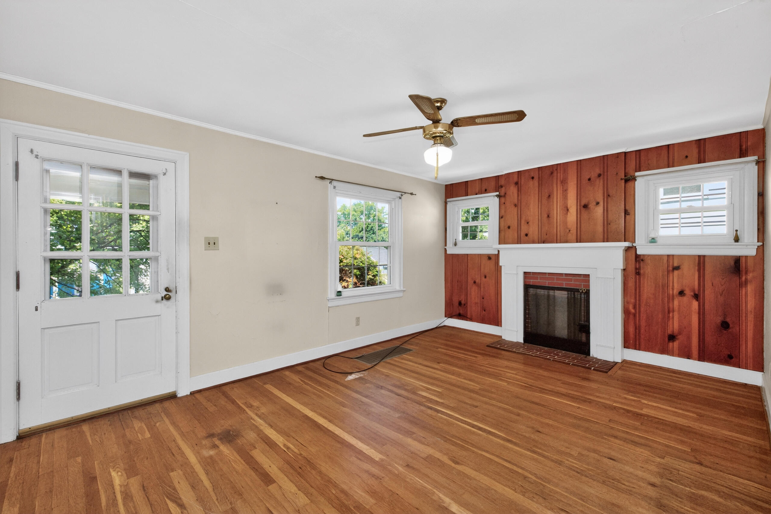 507 Addison Avenue Property Photo 3