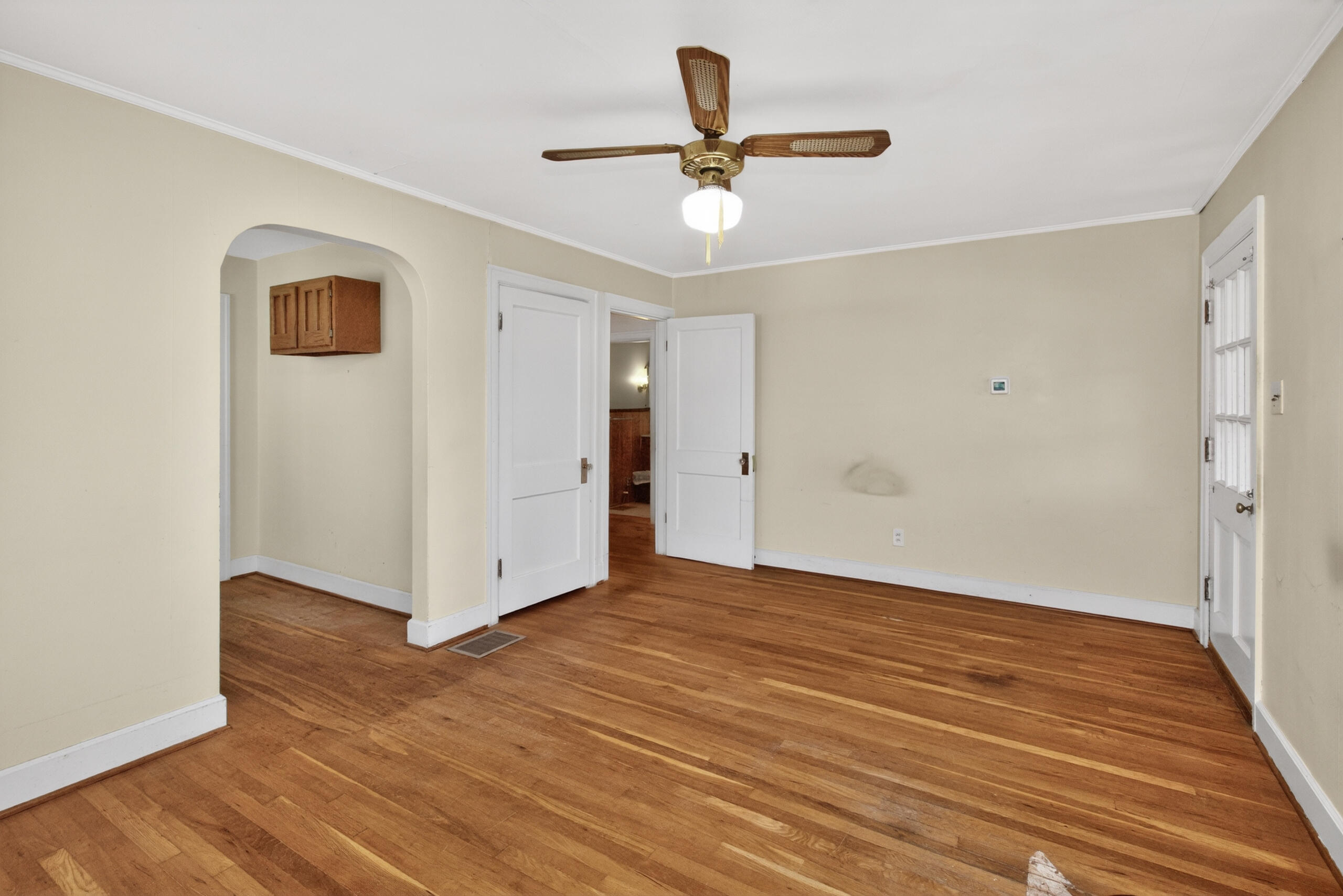 507 Addison Avenue Property Photo 5