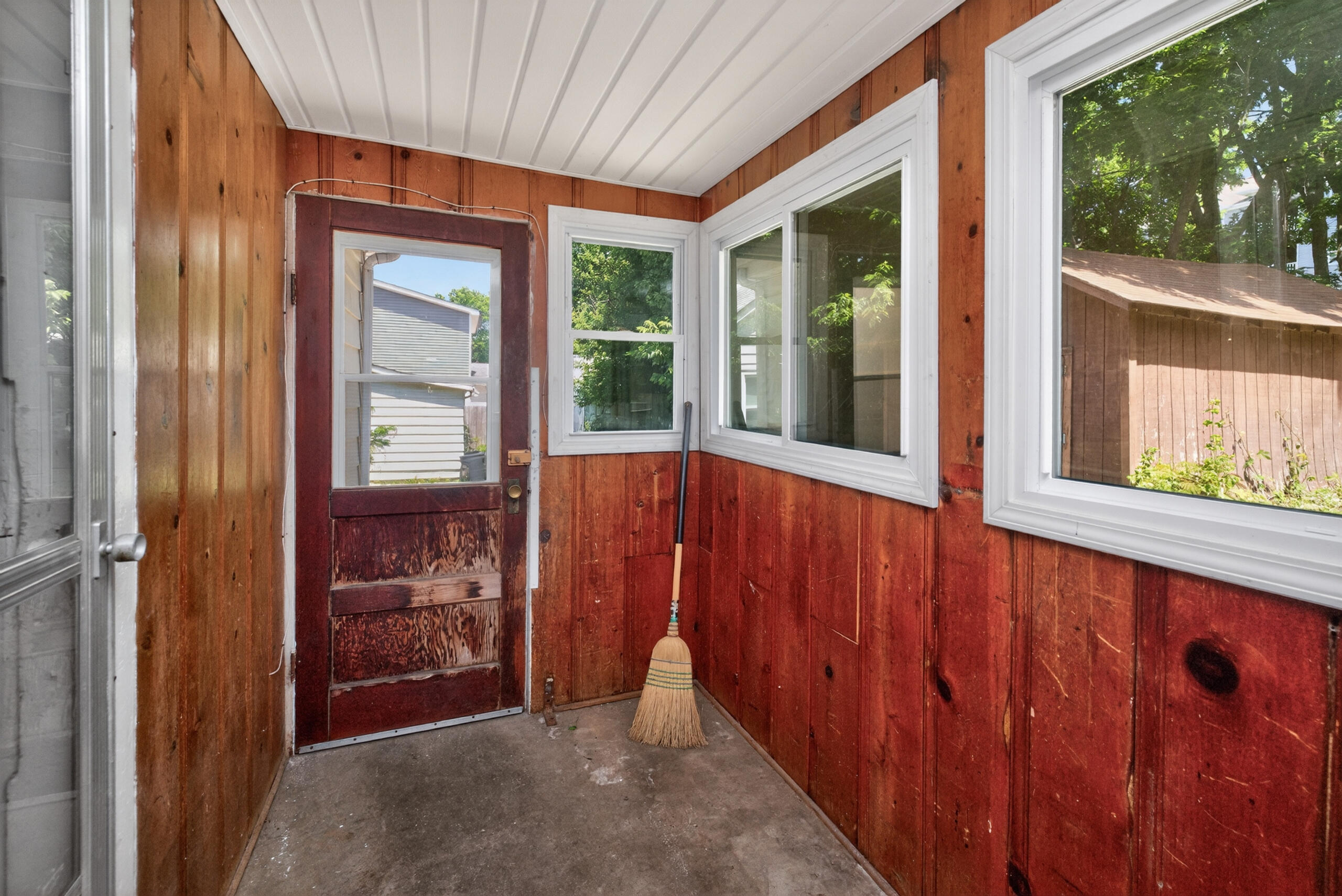 507 Addison Avenue Property Photo 10