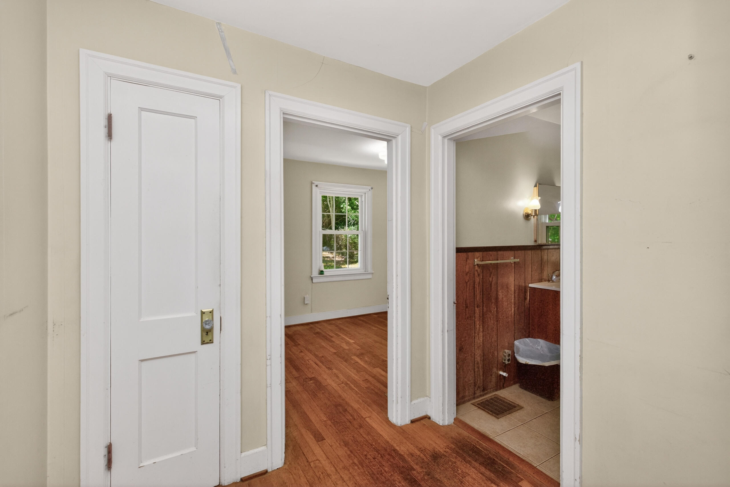 507 Addison Avenue Property Photo 11