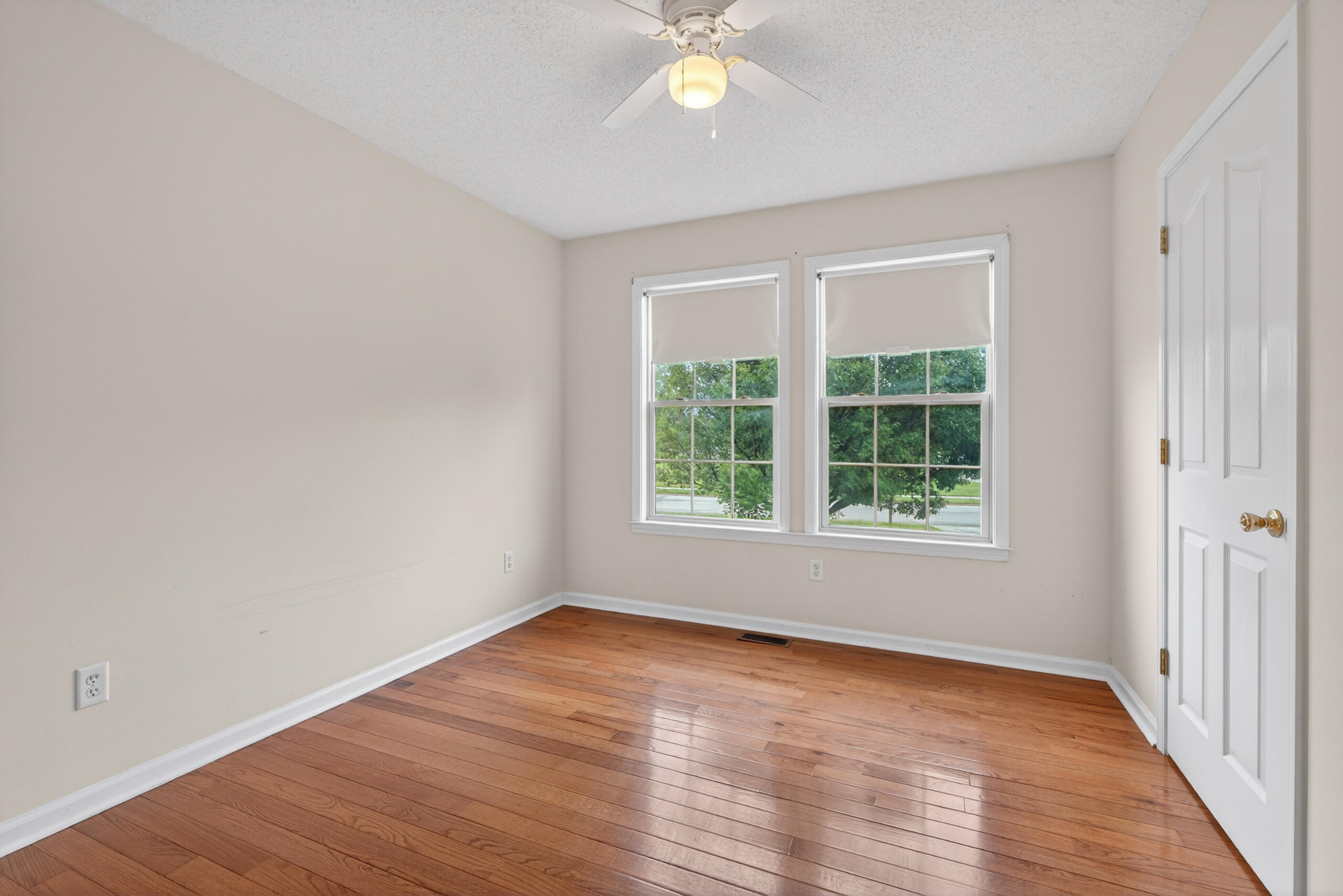 1084 Breezy Lane Property Photo 16