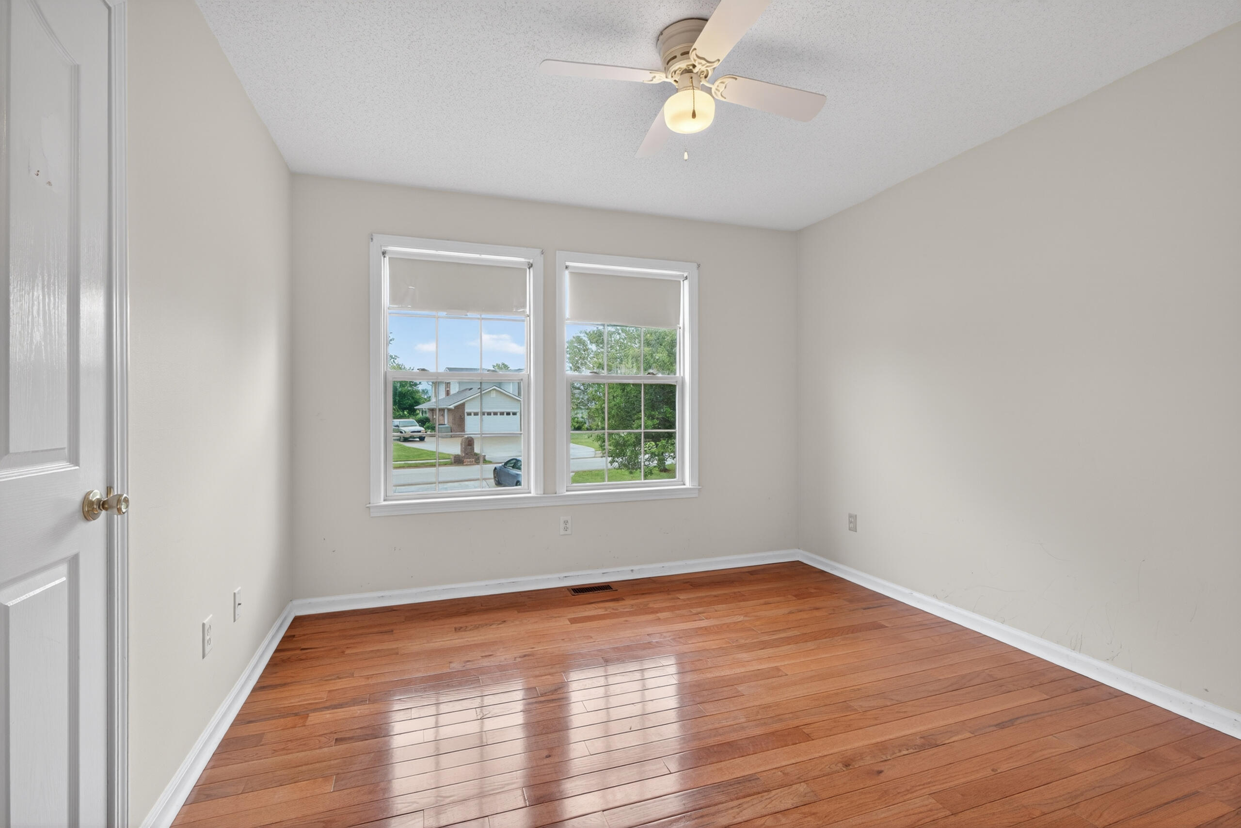 1084 Breezy Lane Property Photo 17
