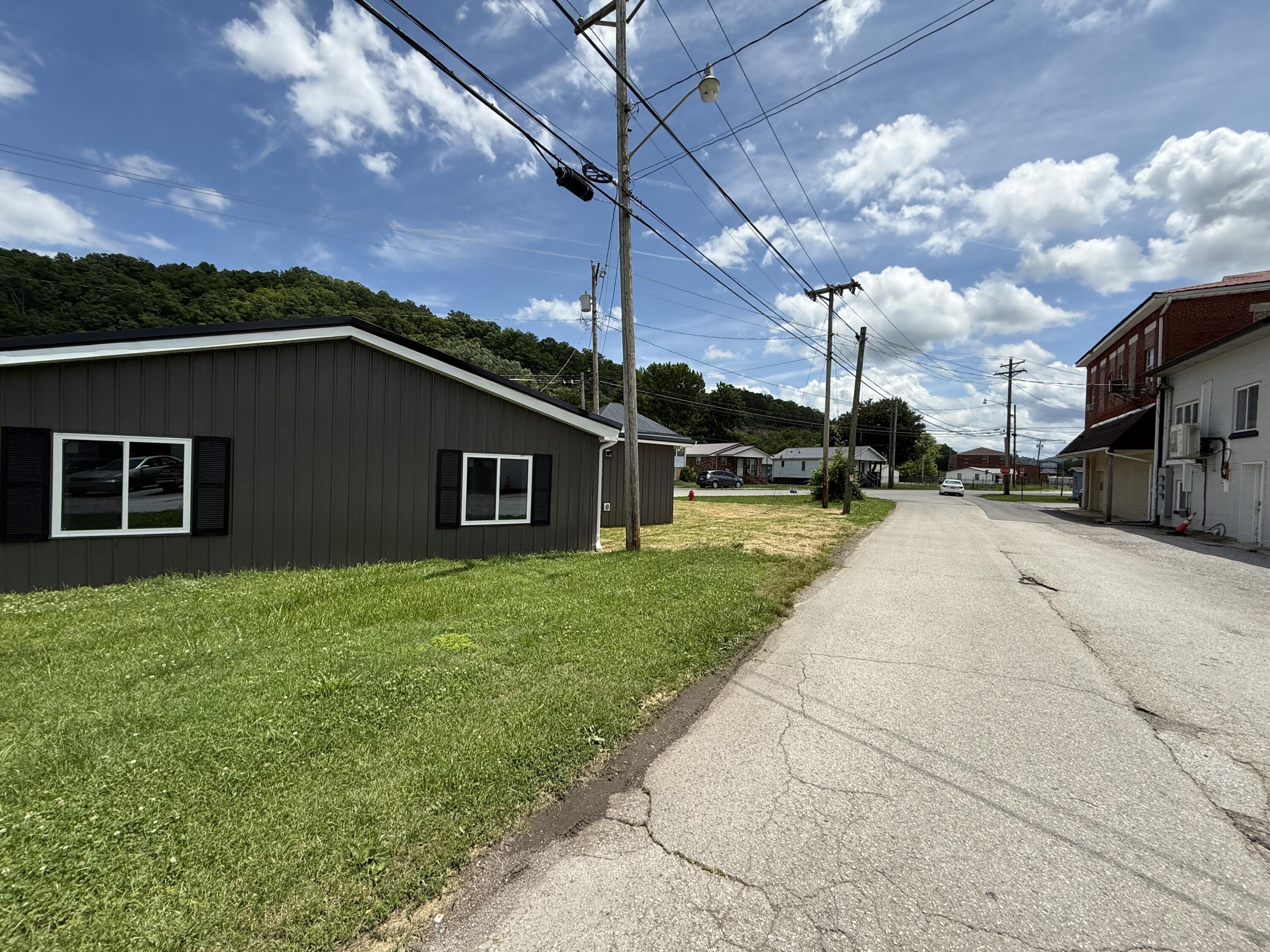 161 S Allison Avenue Property Photo 6