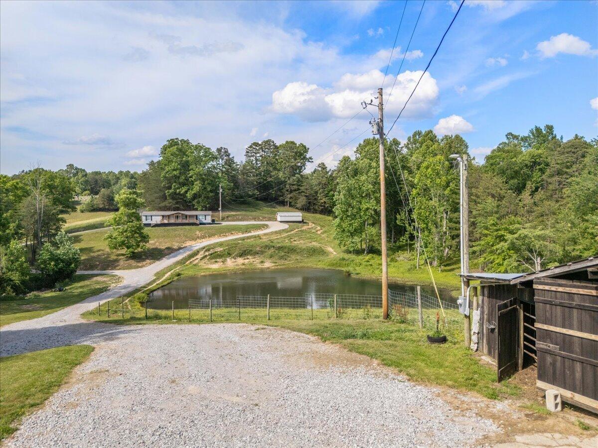 136 Sonic Drive Property Photo 4