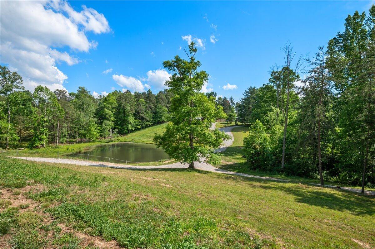 136 Sonic Drive Property Photo 6
