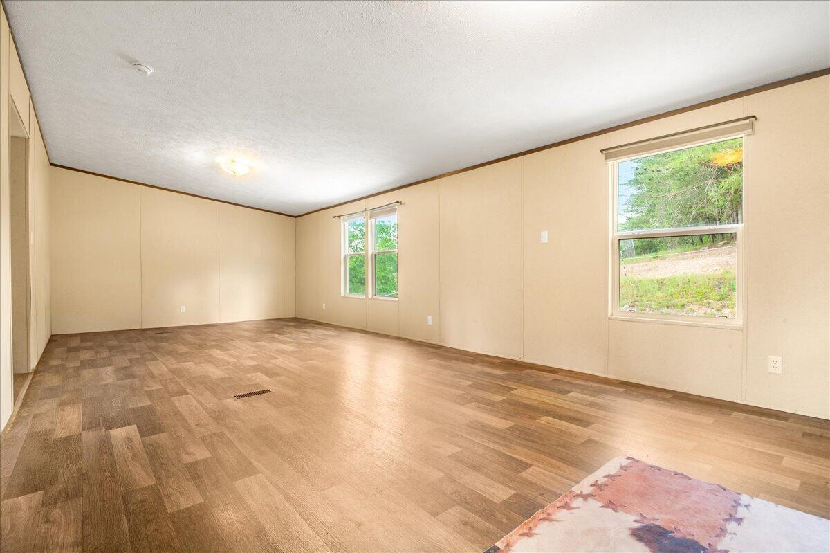 136 Sonic Drive Property Photo 18