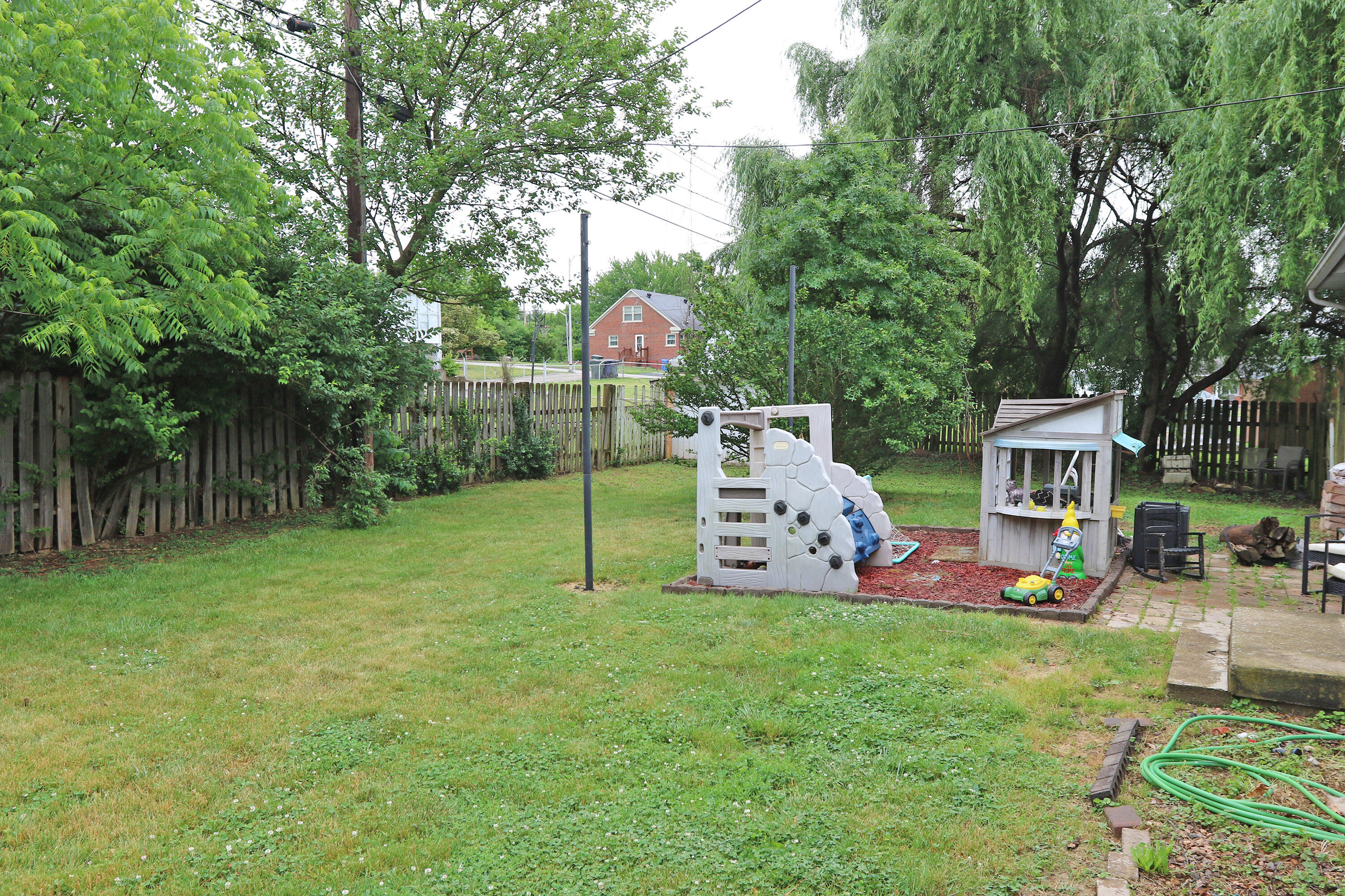 673 Leslie Court Property Photo 28