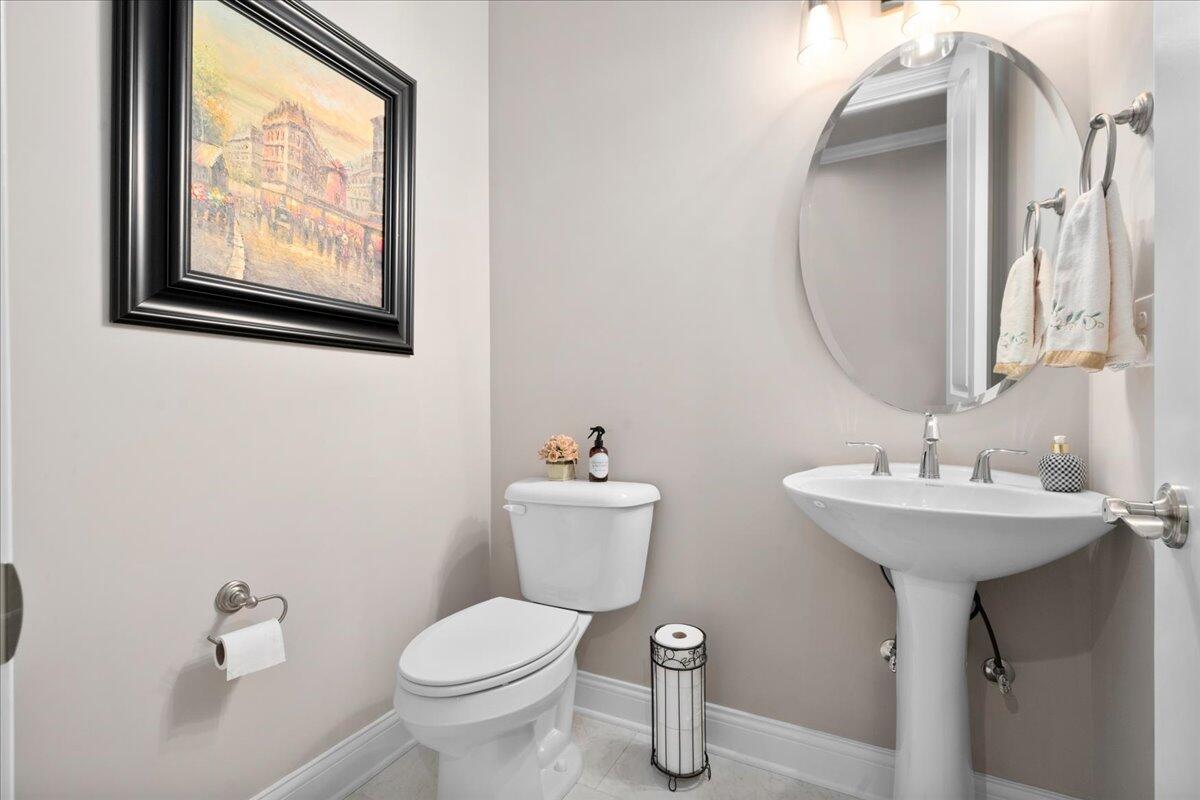 2428 Lorenzo Way Property Photo 35