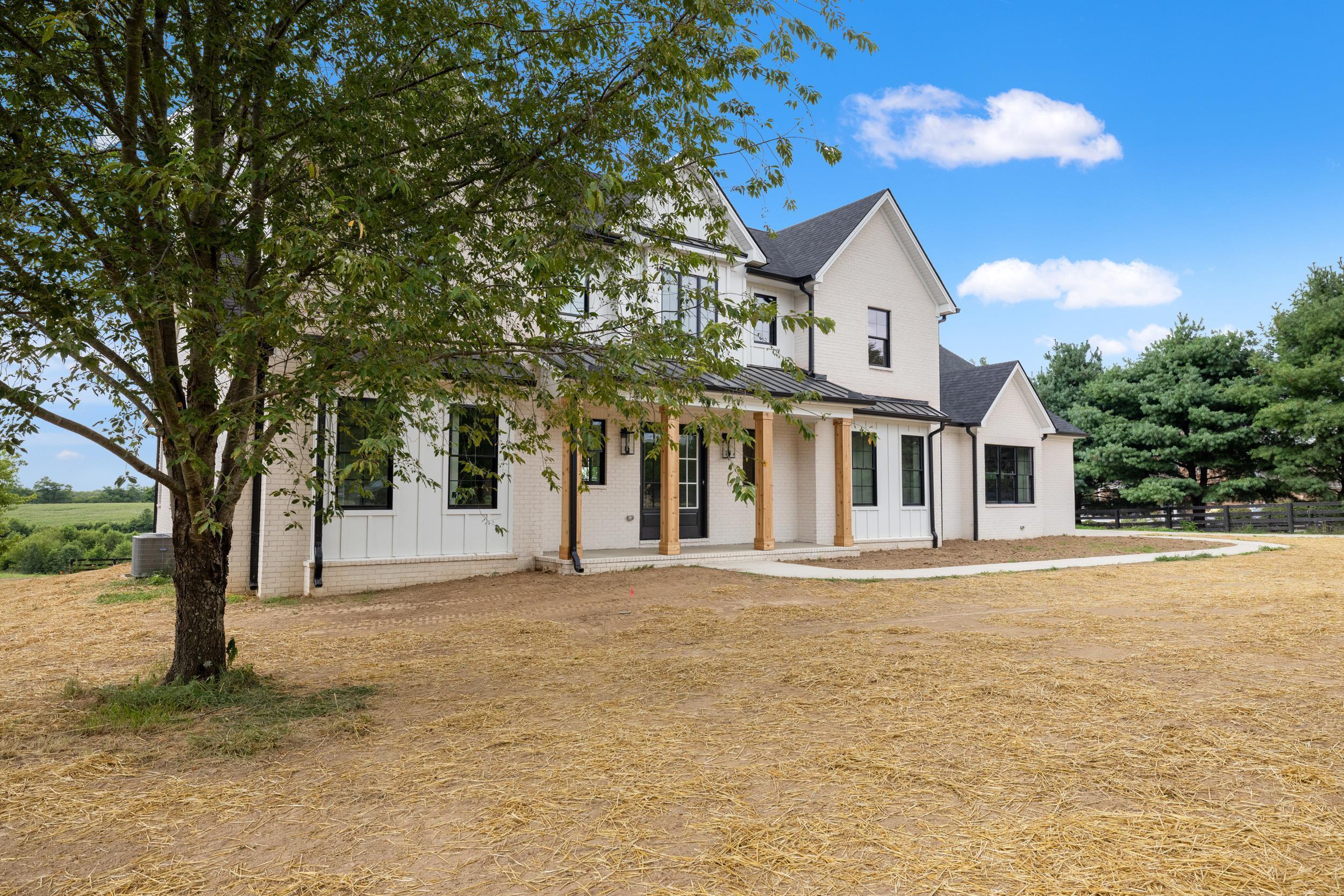 2305 Harrodsburg Road Property Photo 11