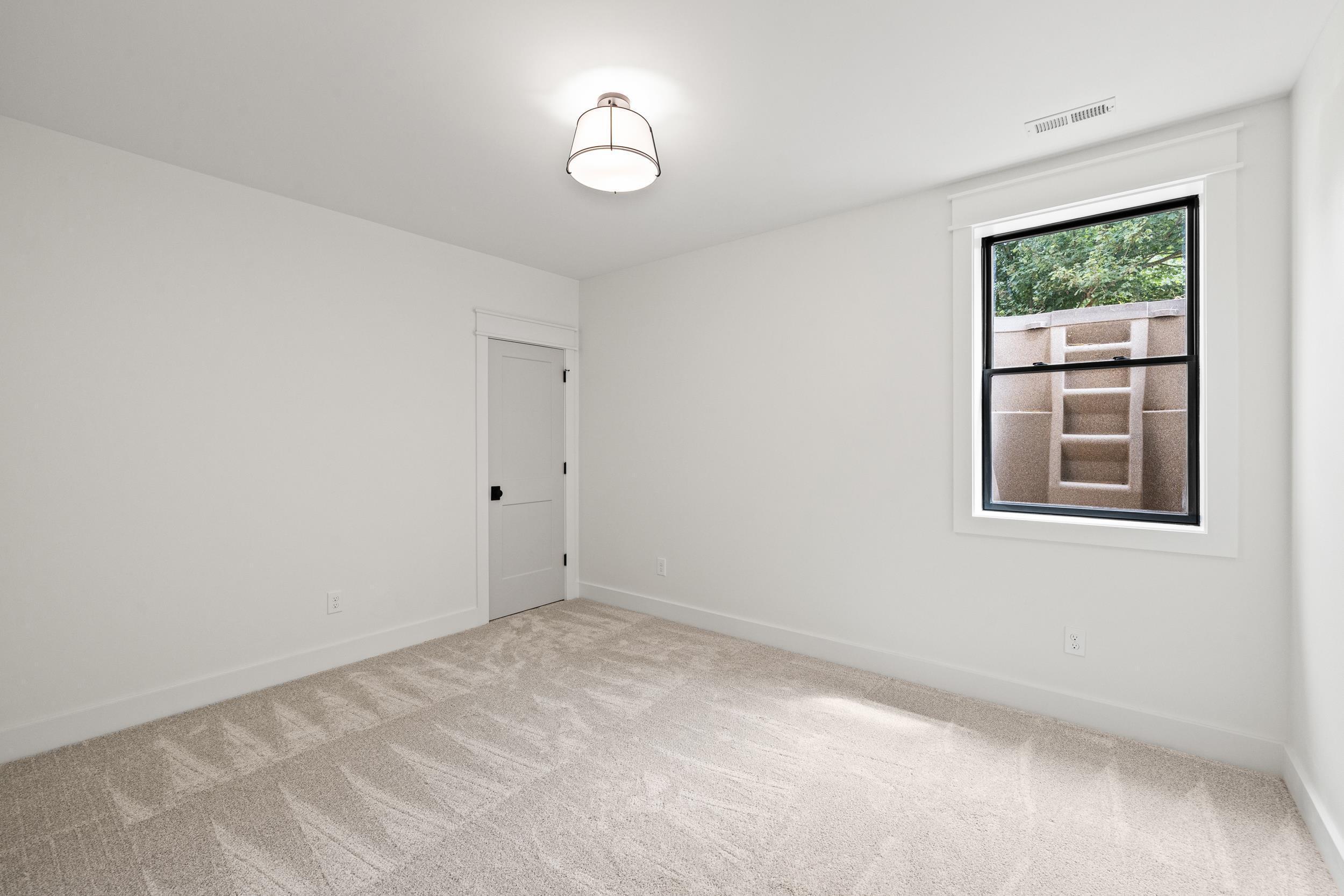 2305 Harrodsburg Road Property Photo 37