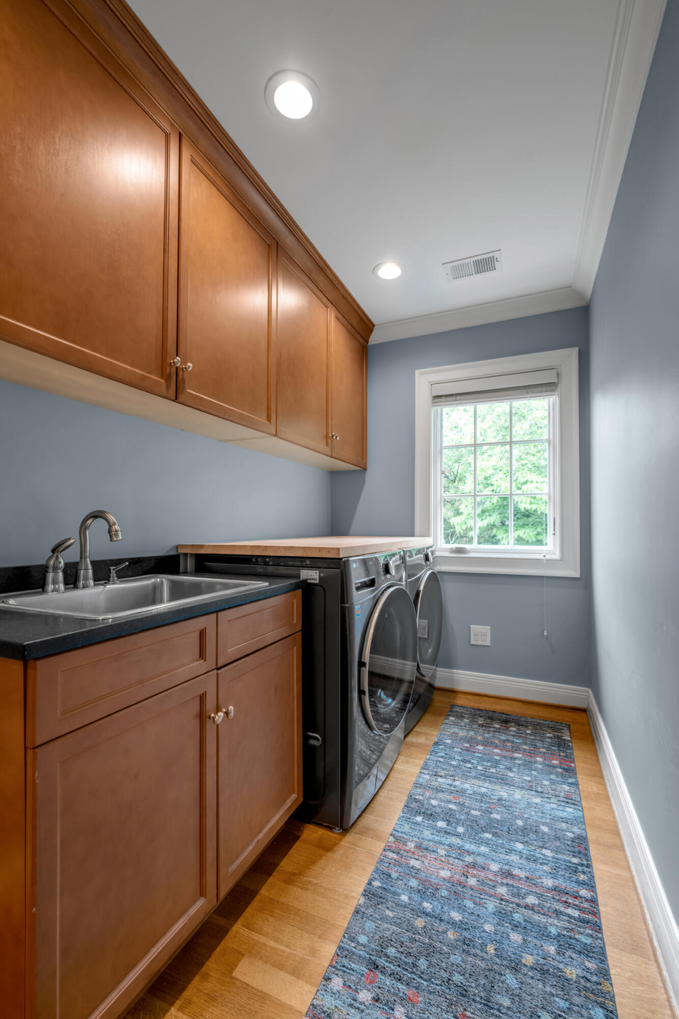 1853 Fielden Drive Property Photo 45