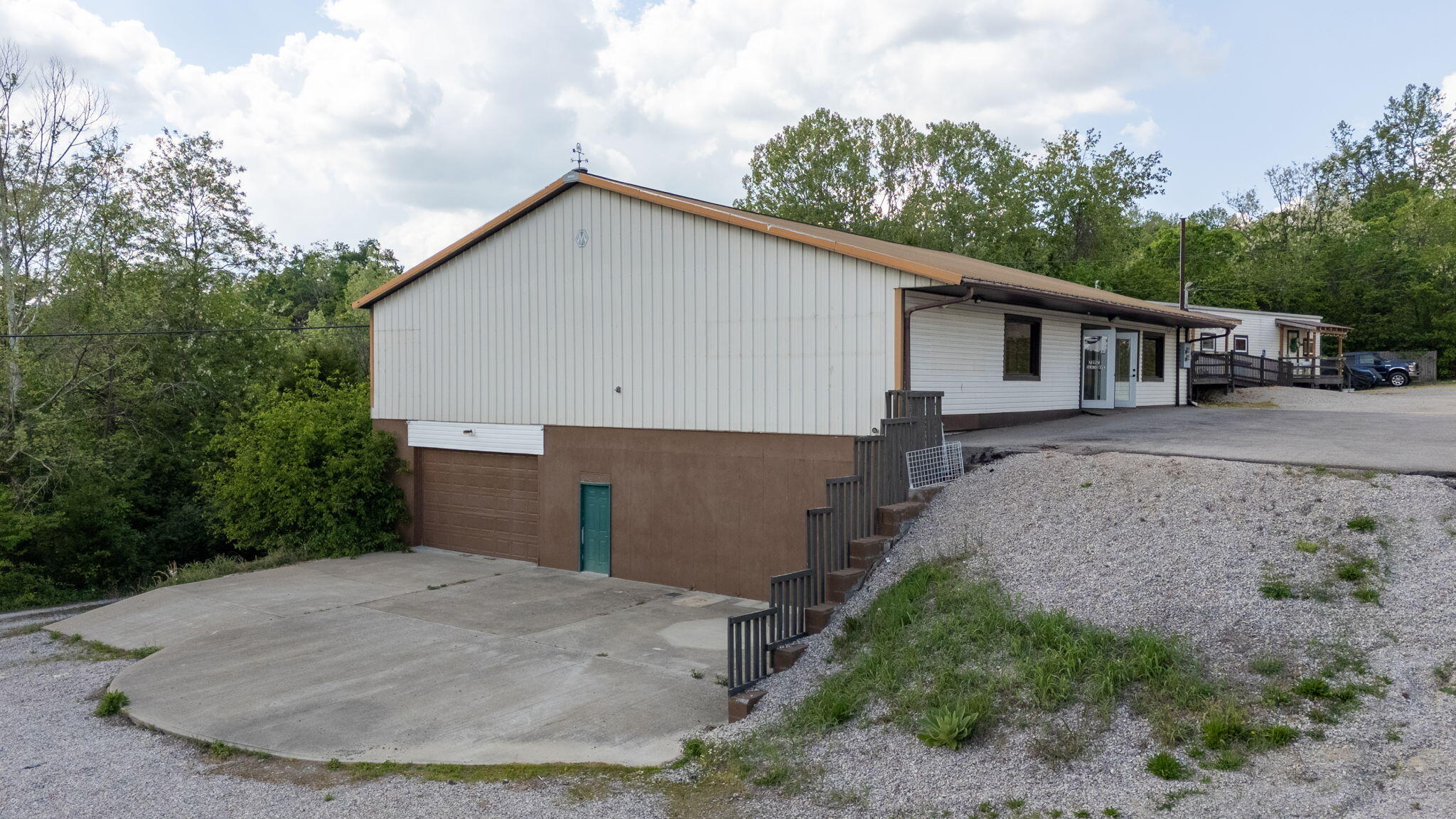 797 Slate Avenue Property Photo 1