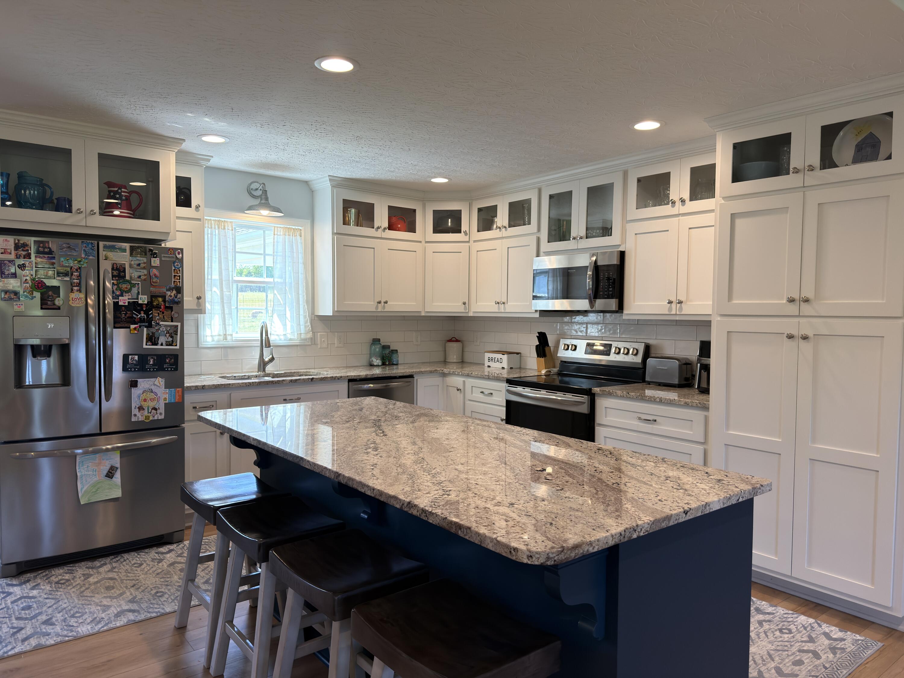 207 Collins Road Property Photo 8
