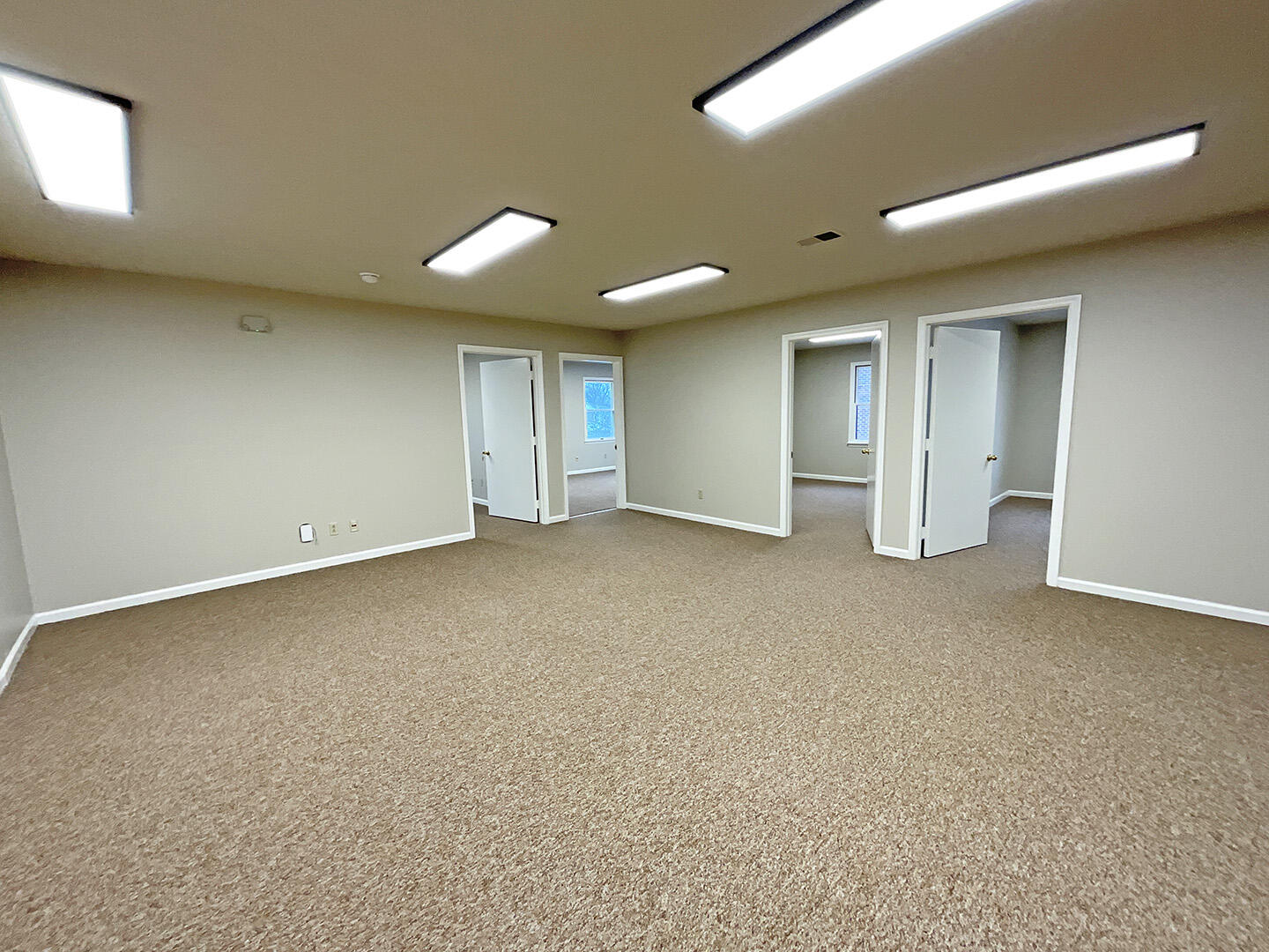 111 St James Court 2 Property Photo 13