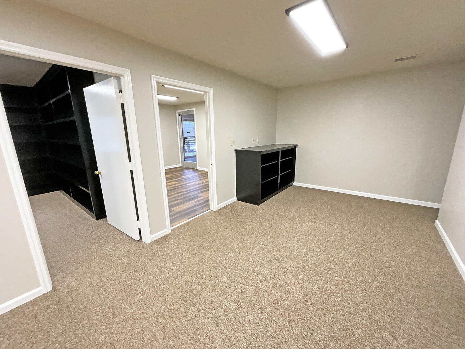 111 St James Court 2 Property Photo 16