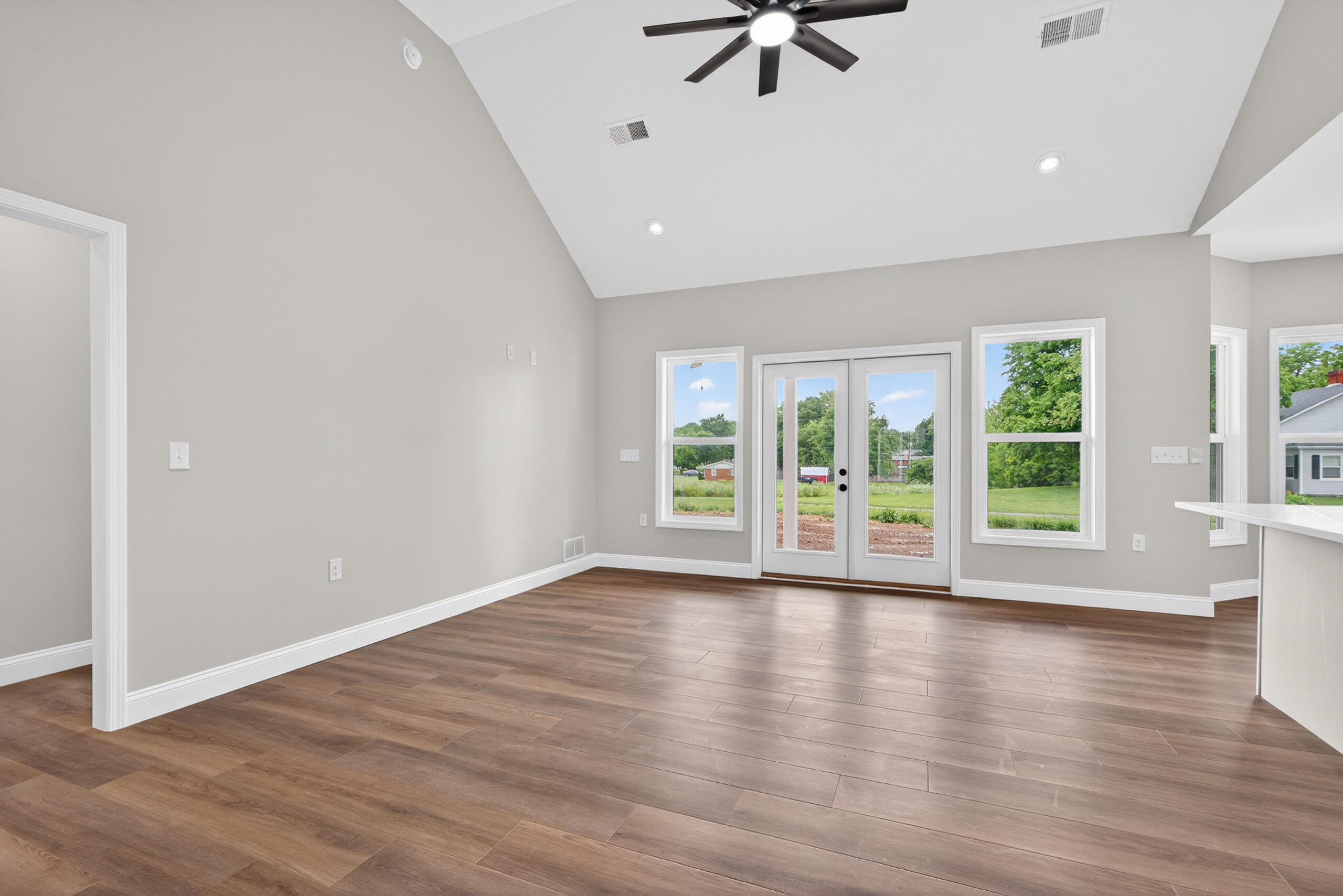 102 Stonegate Drive Property Photo 5