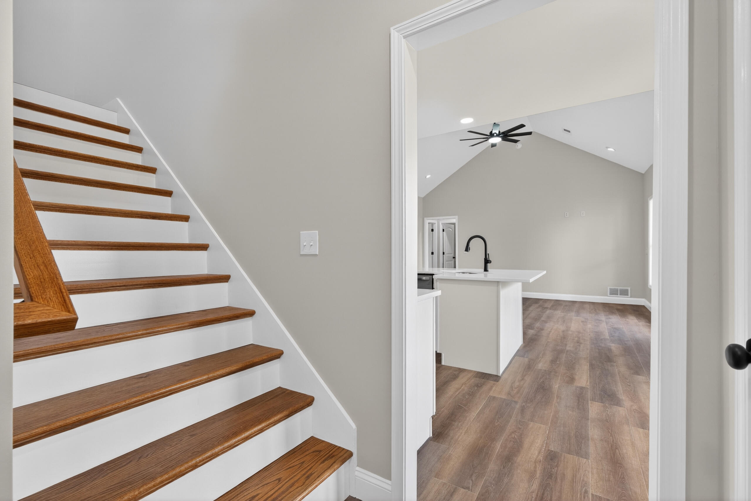 102 Stonegate Drive Property Photo 16