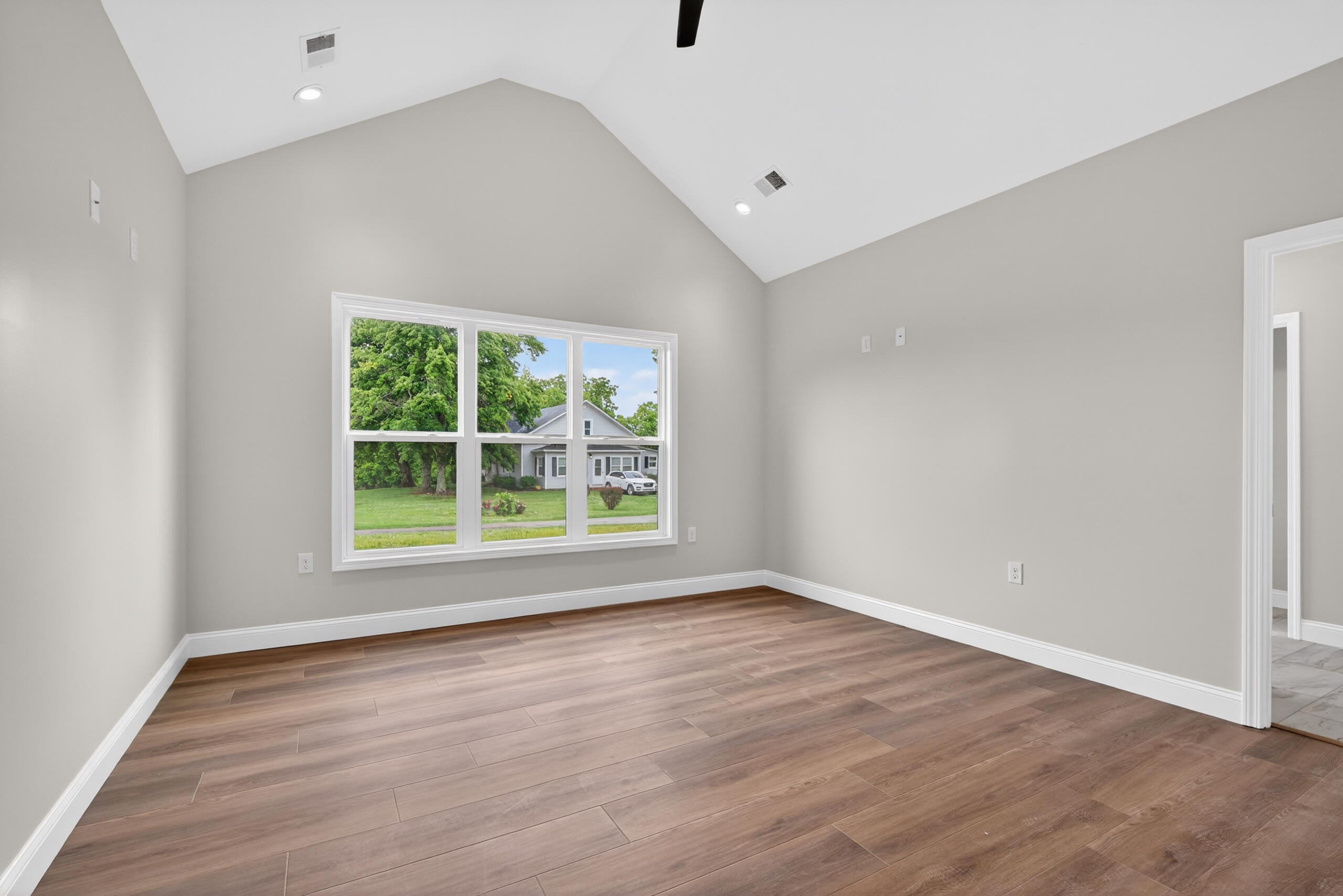 102 Stonegate Drive Property Photo 19
