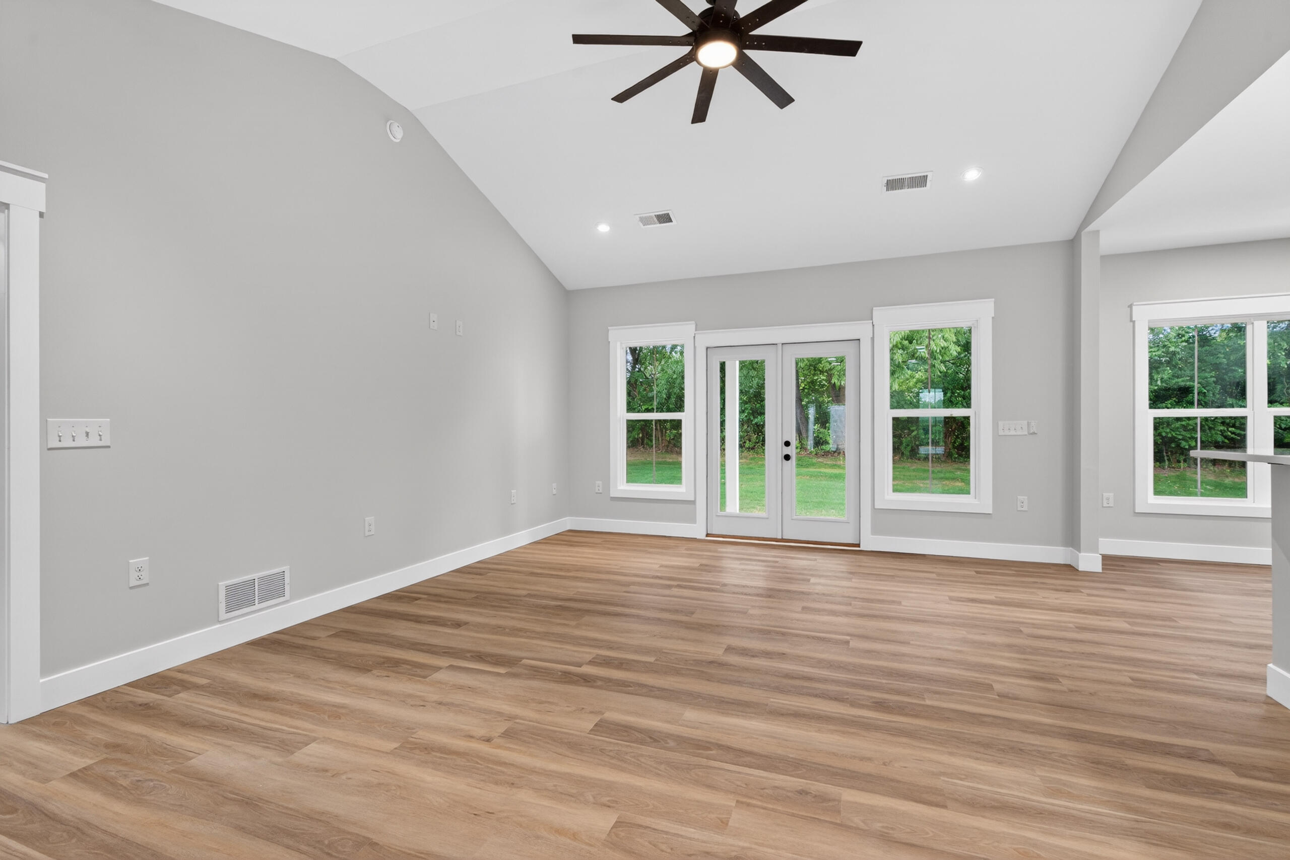 109 Stonegate Drive Property Photo 6