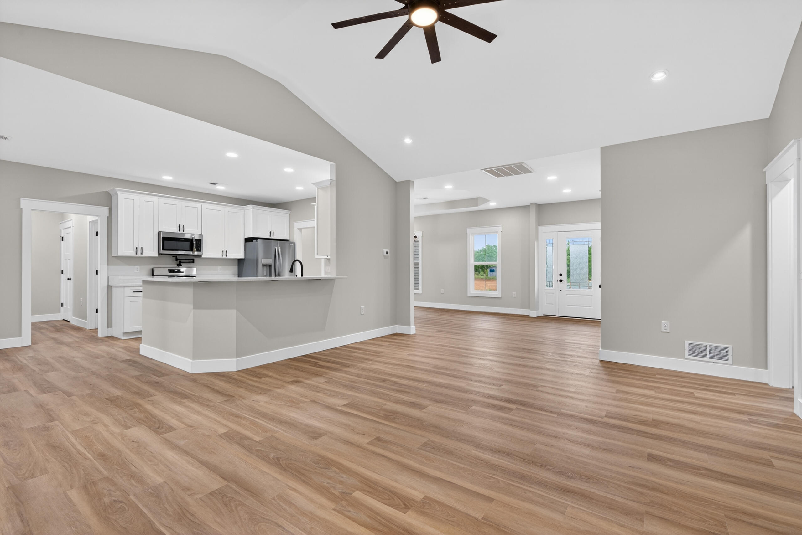 109 Stonegate Drive Property Photo 8