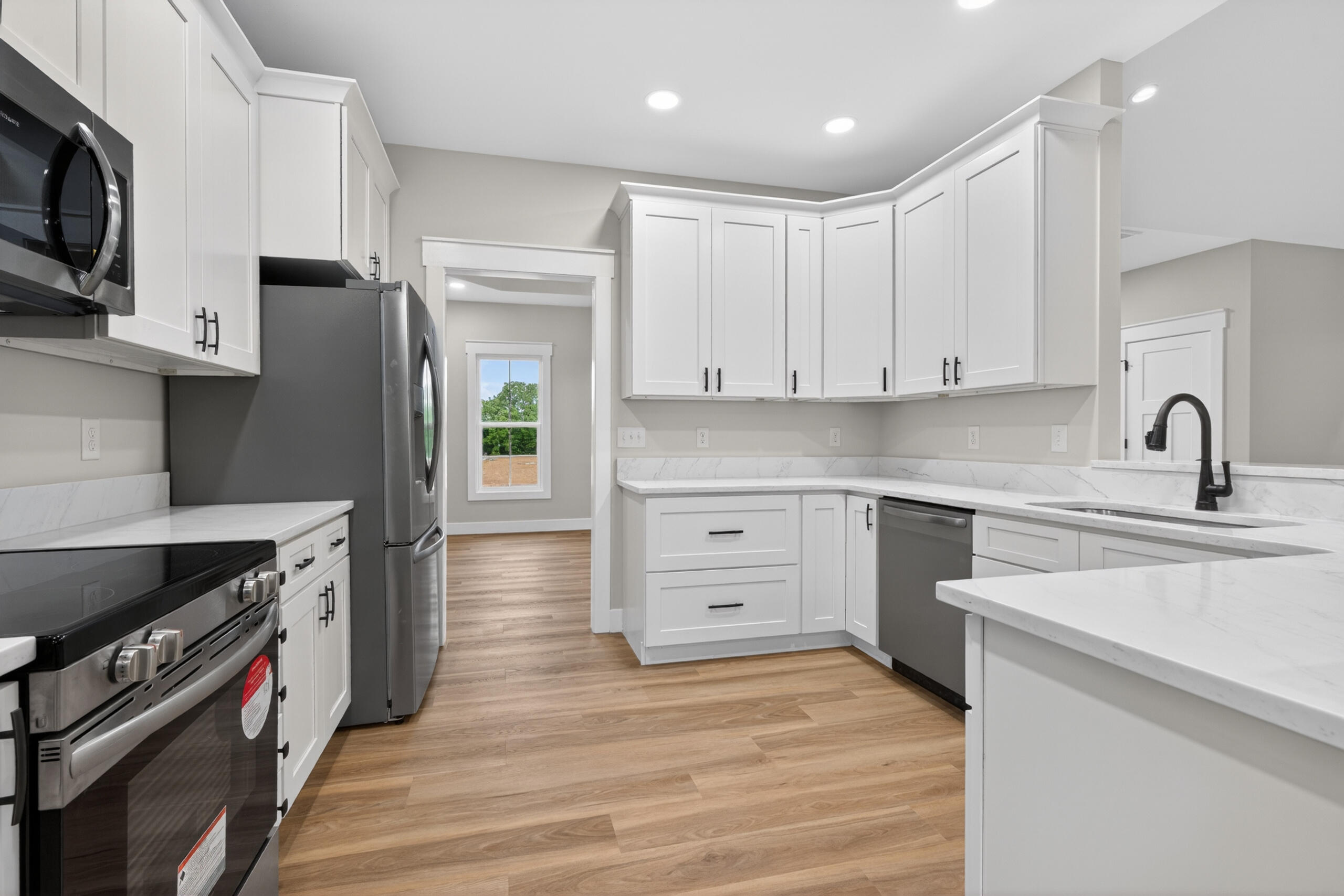 109 Stonegate Drive Property Photo 12