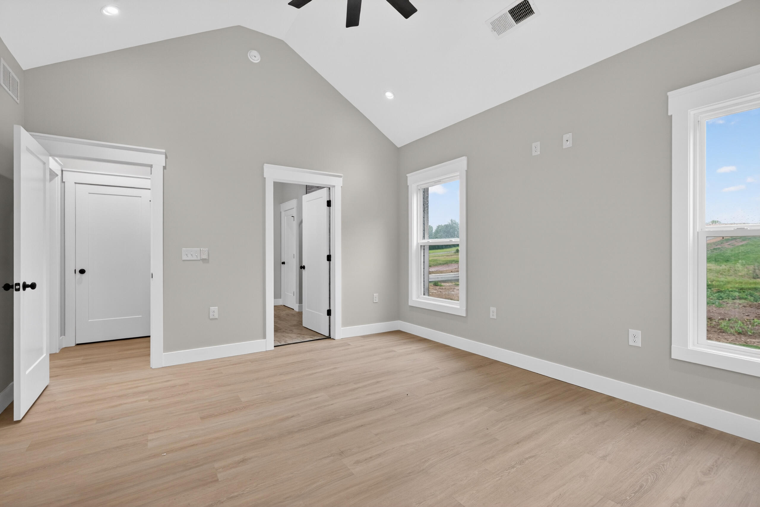111 Stonegate Drive Property Photo 11