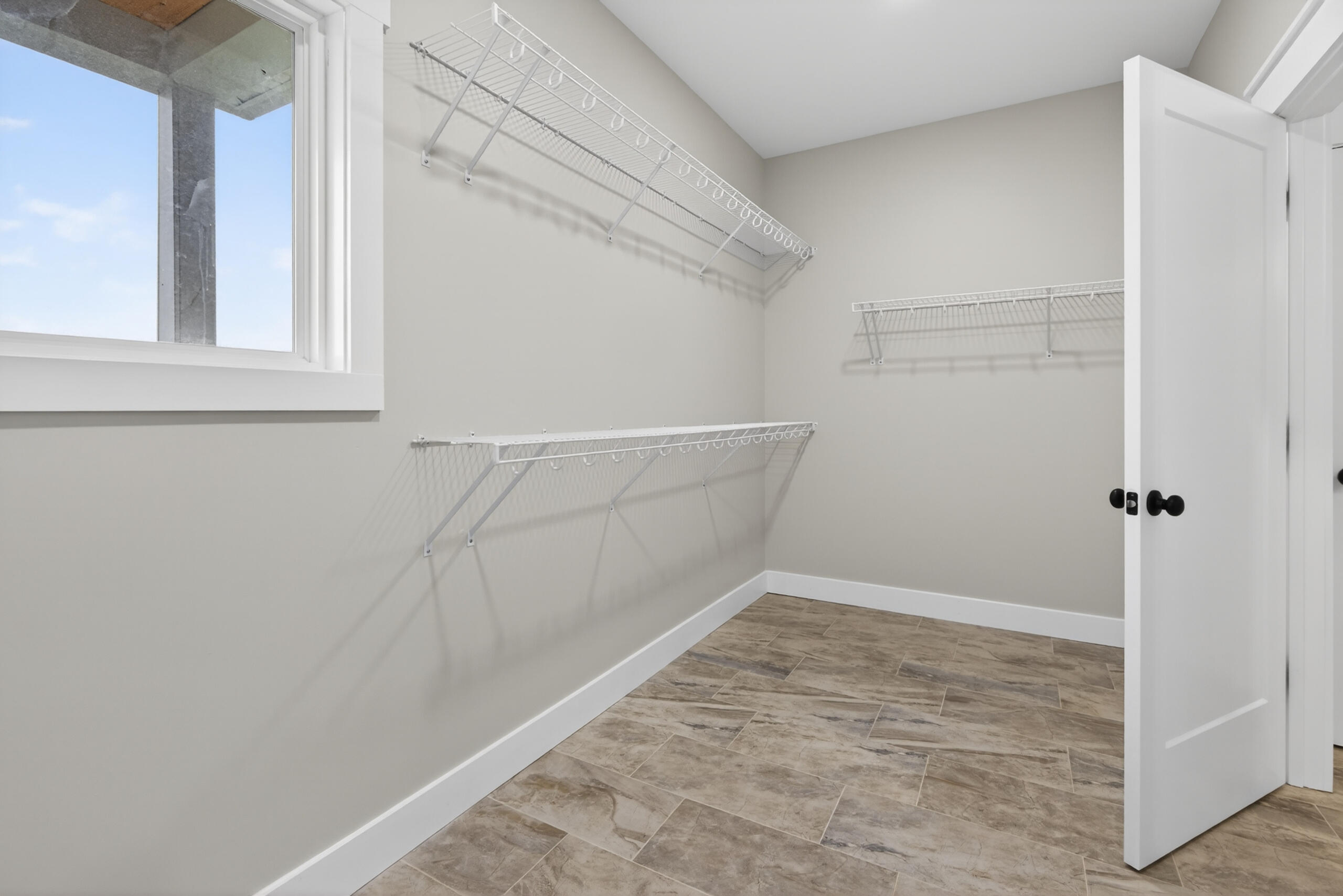111 Stonegate Drive Property Photo 15