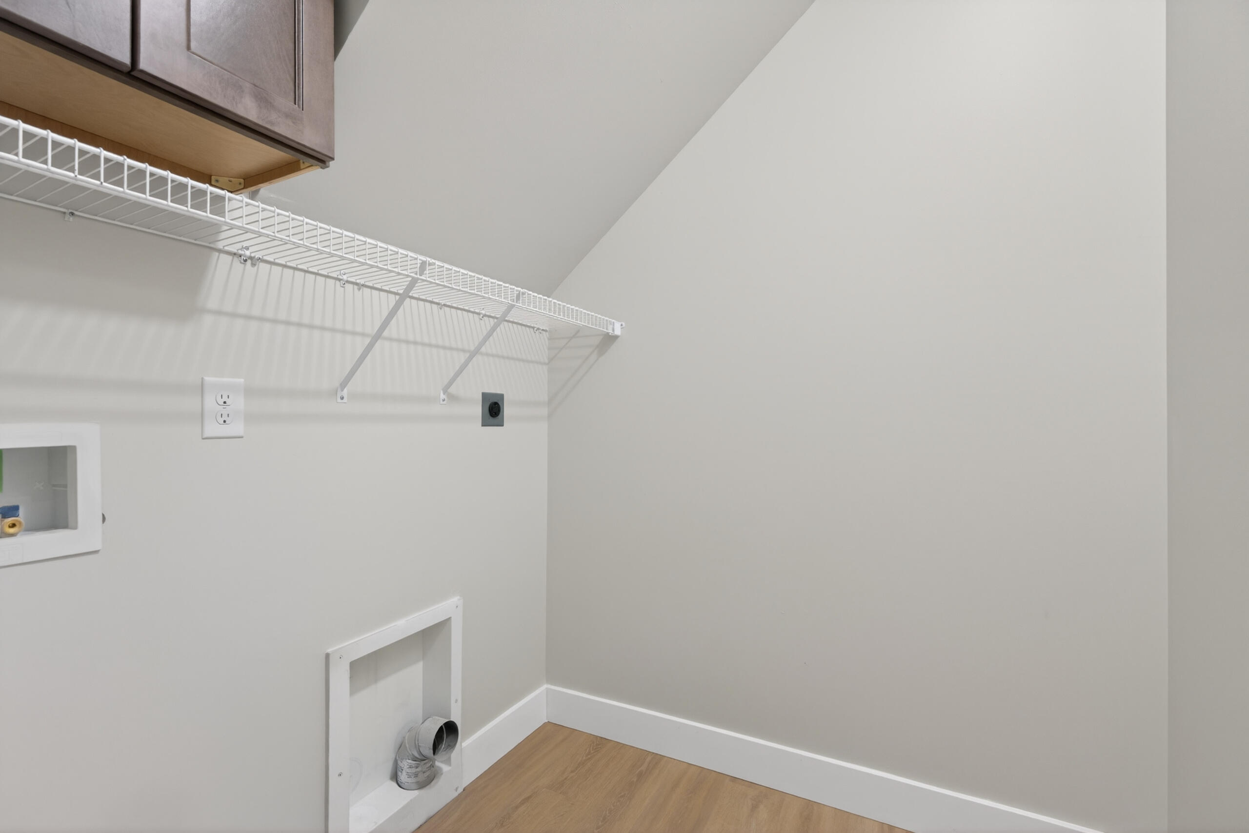 111 Stonegate Drive Property Photo 16