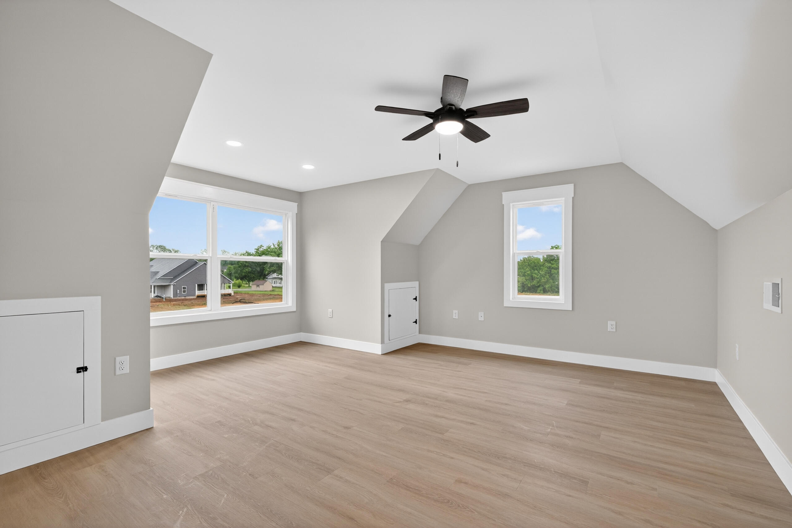 111 Stonegate Drive Property Photo 23