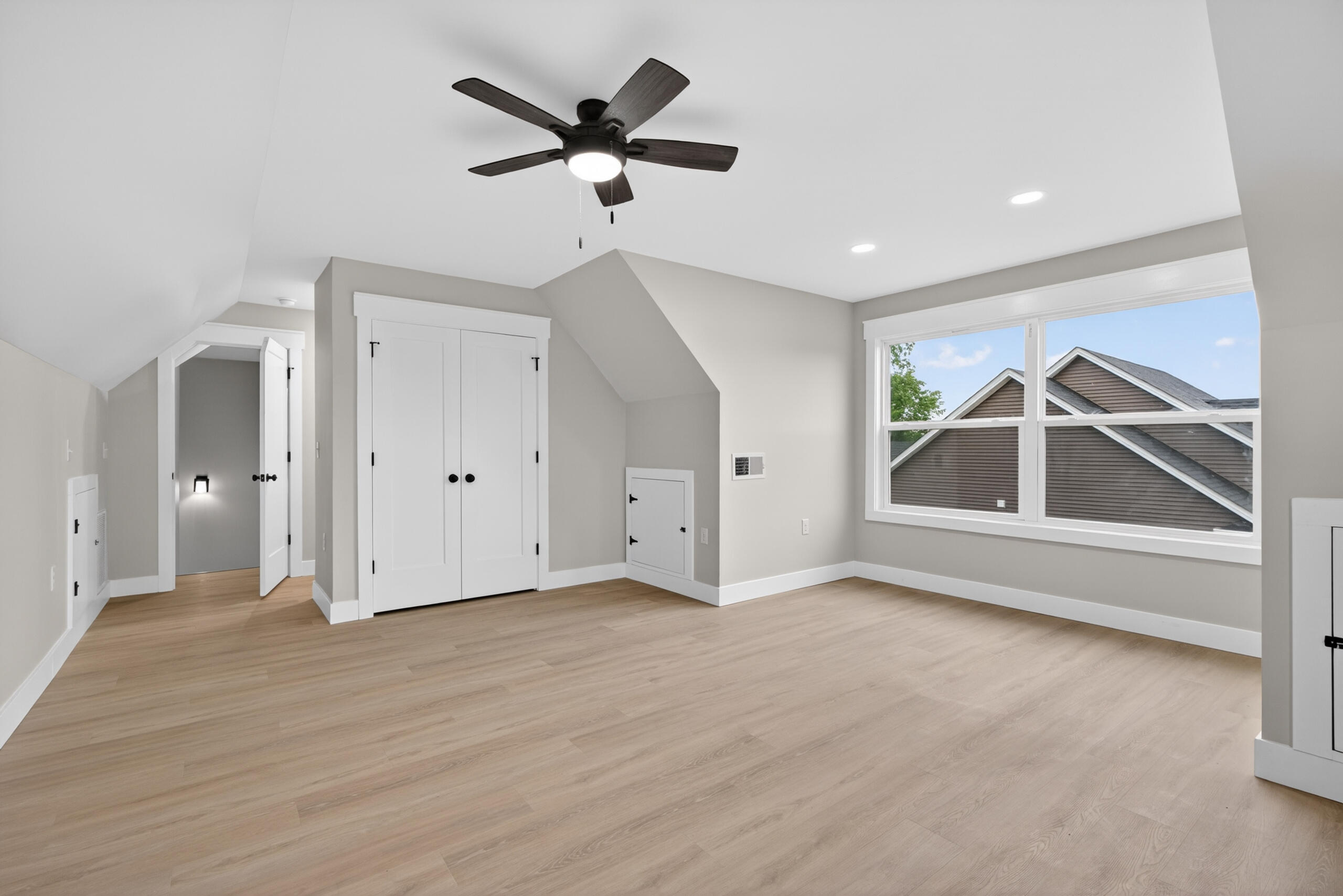 111 Stonegate Drive Property Photo 24