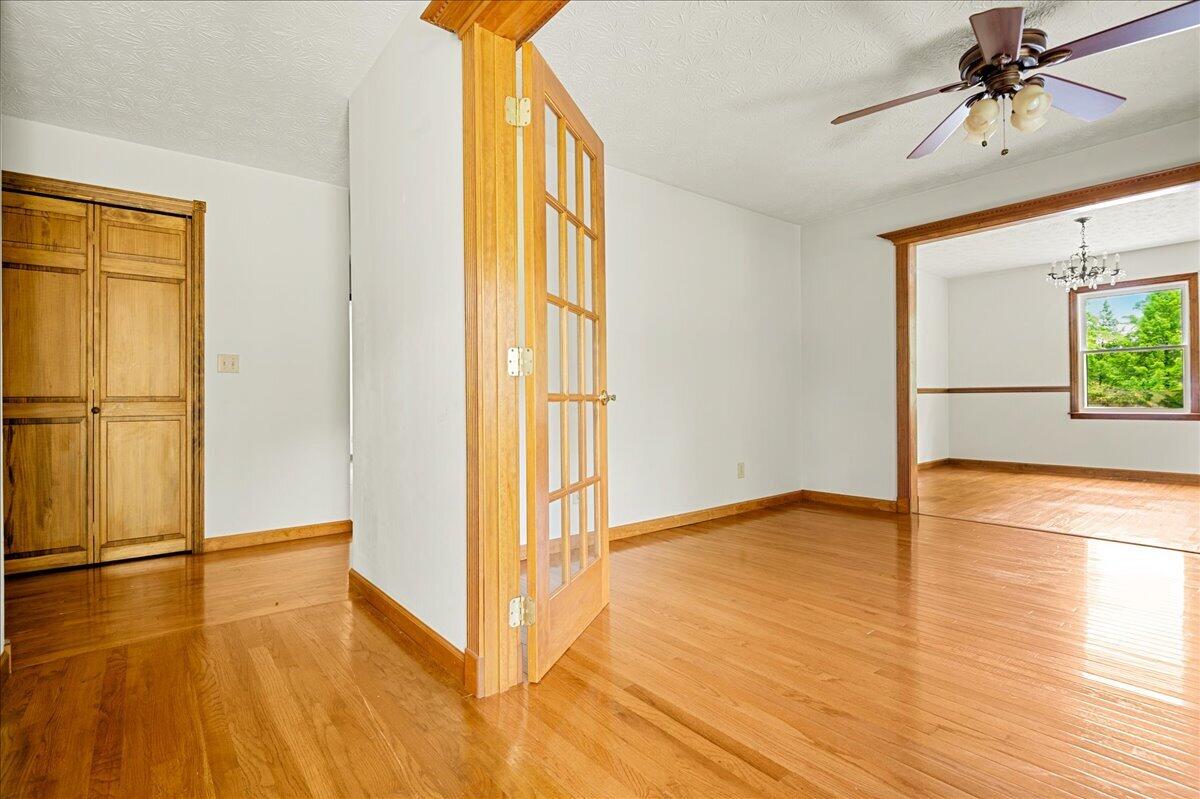 100 Lowell Brown Road Property Photo 18