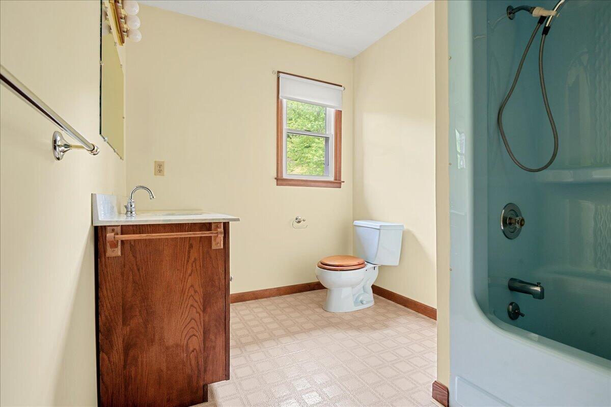 100 Lowell Brown Road Property Photo 38