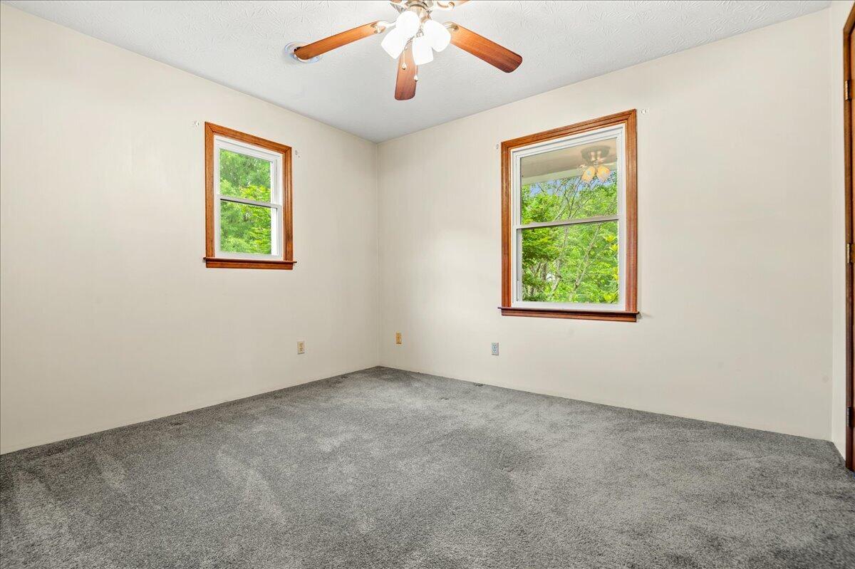 100 Lowell Brown Road Property Photo 39