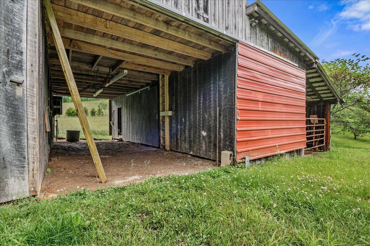 100 Lowell Brown Road Property Photo 42