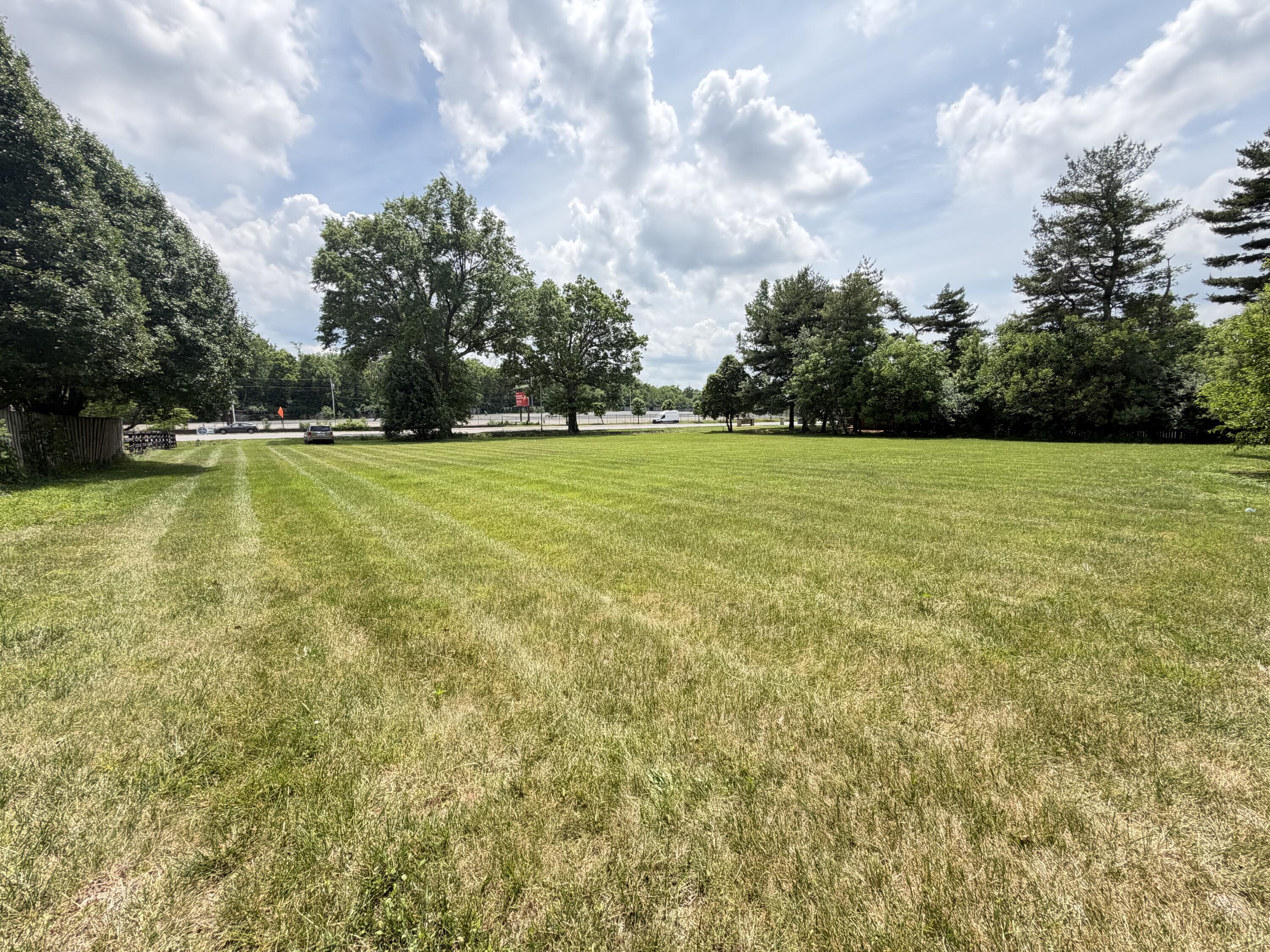 1729-1733 N Broadway Road Property Photo 10