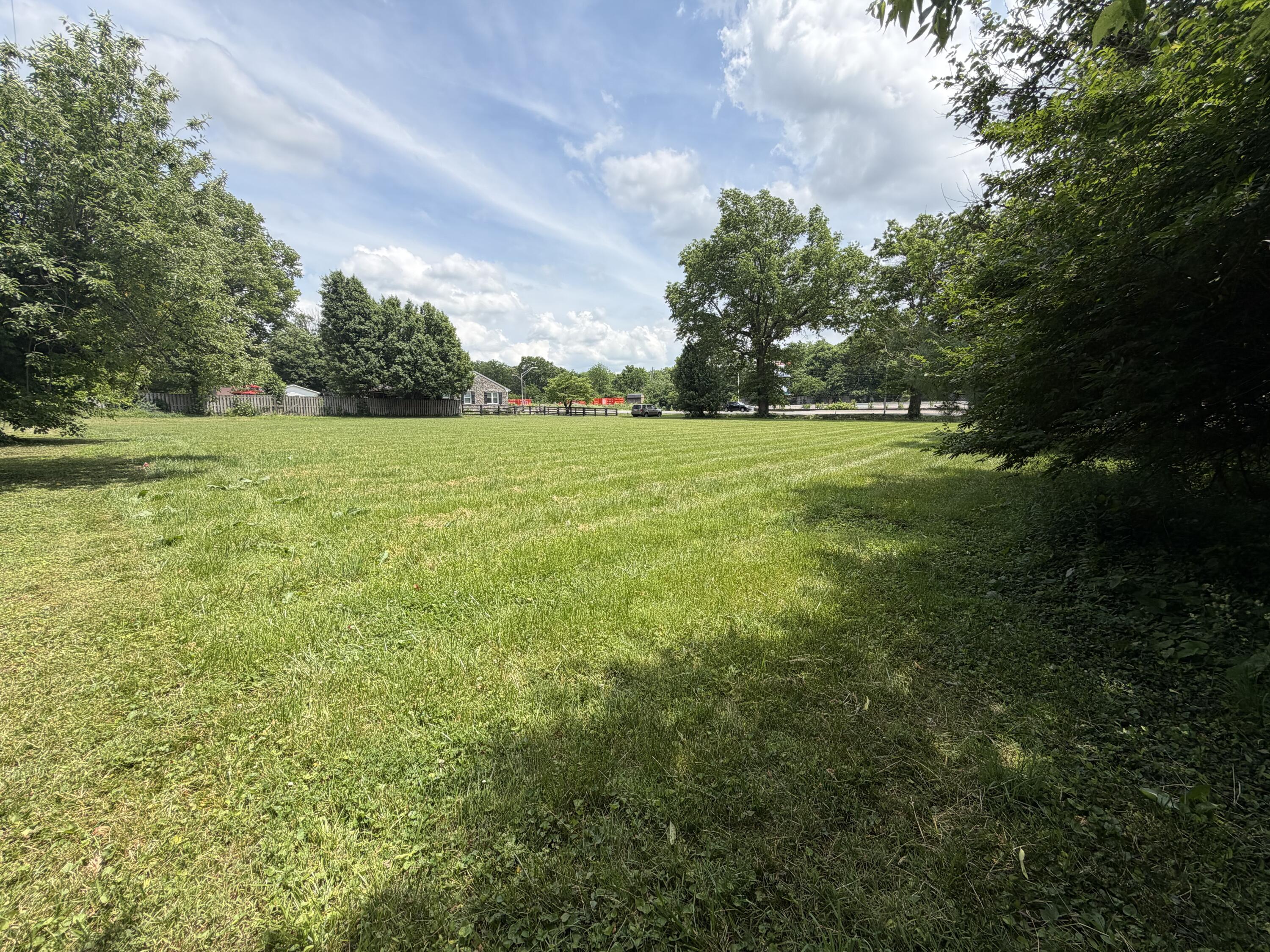 1729-1733 N Broadway Road Property Photo 11