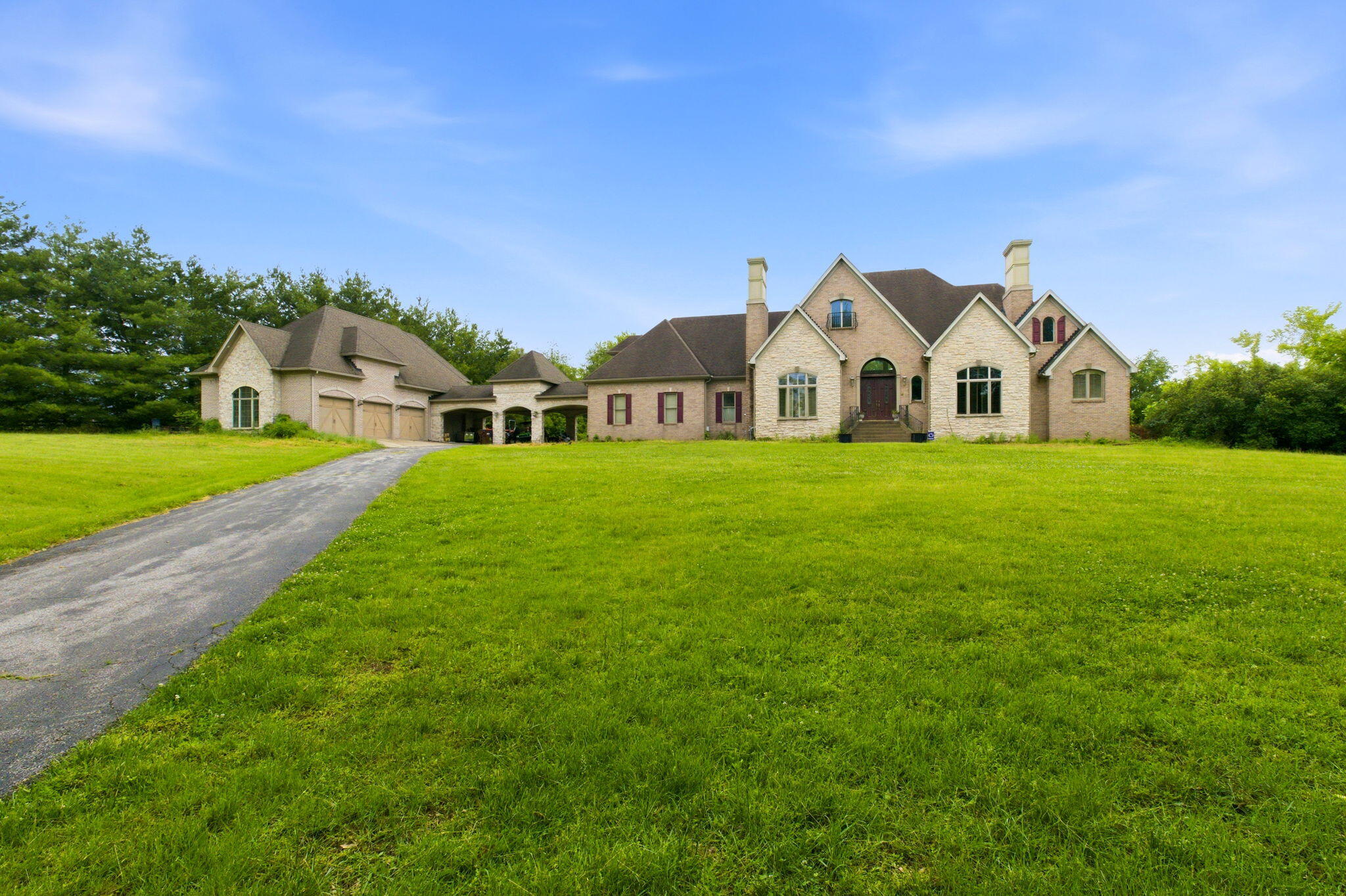 22 Timberwood Drive Property Photo 4