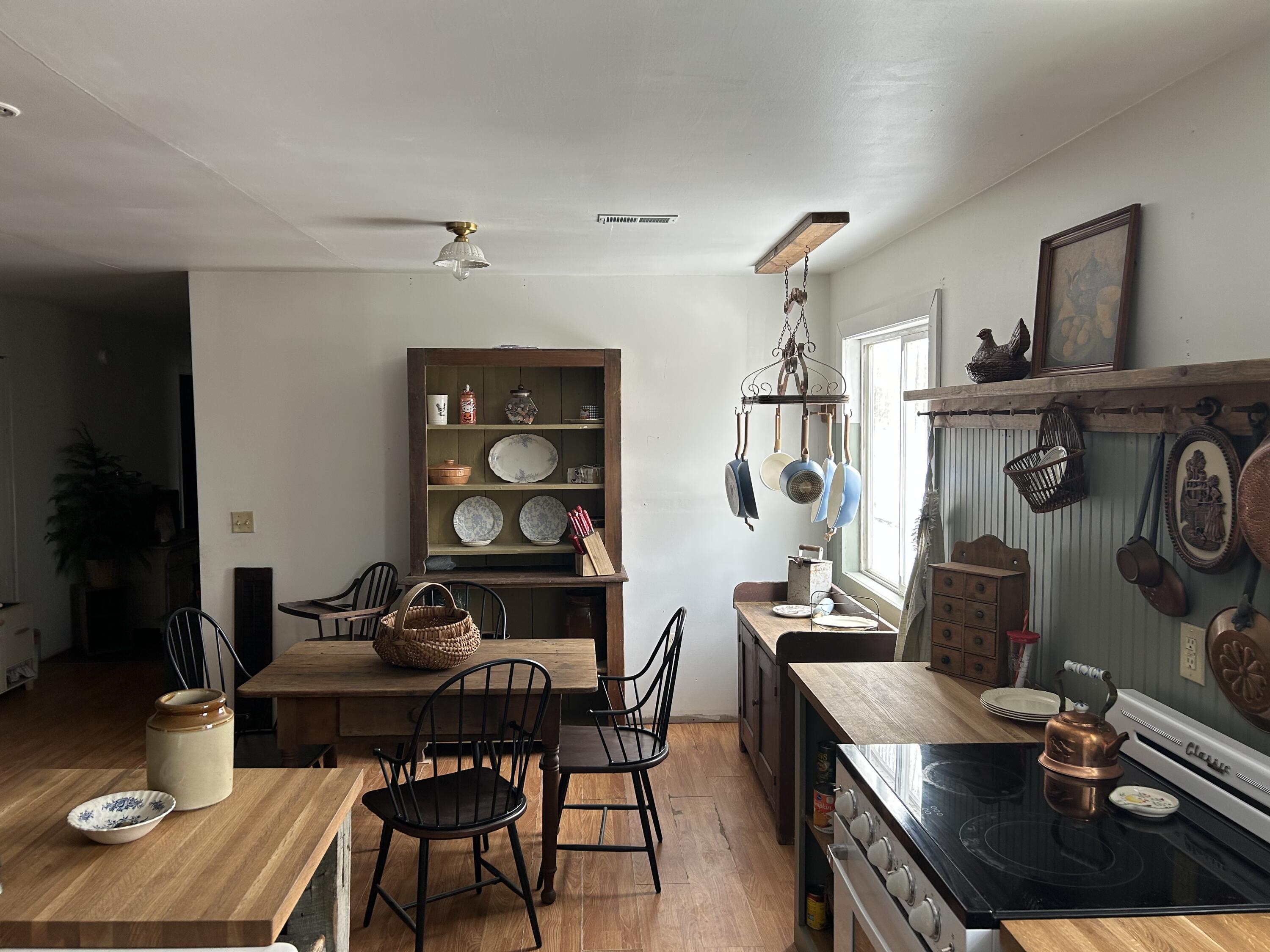 23 Ky-1609 Property Photo 5