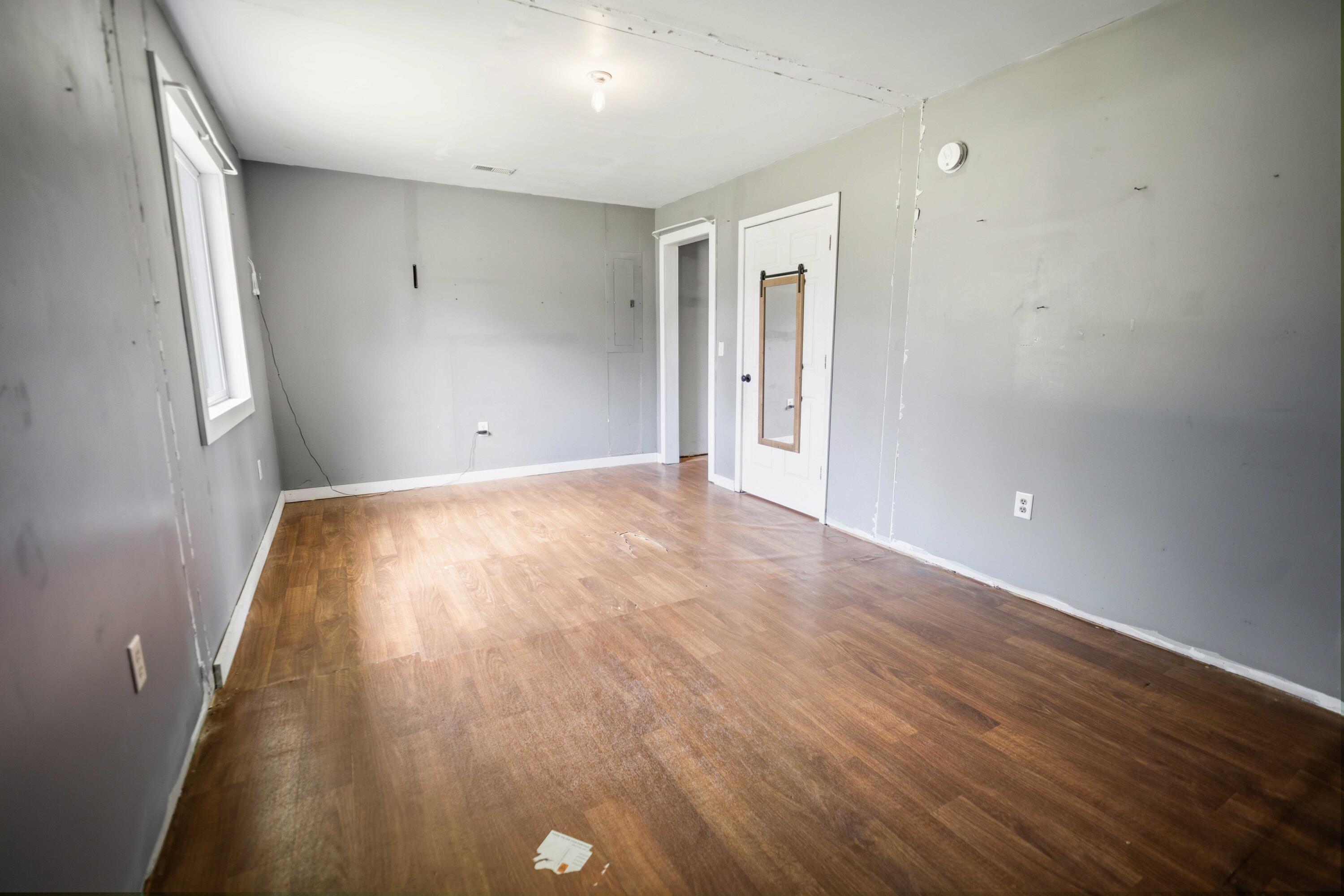 23 Ky-1609 Property Photo 20