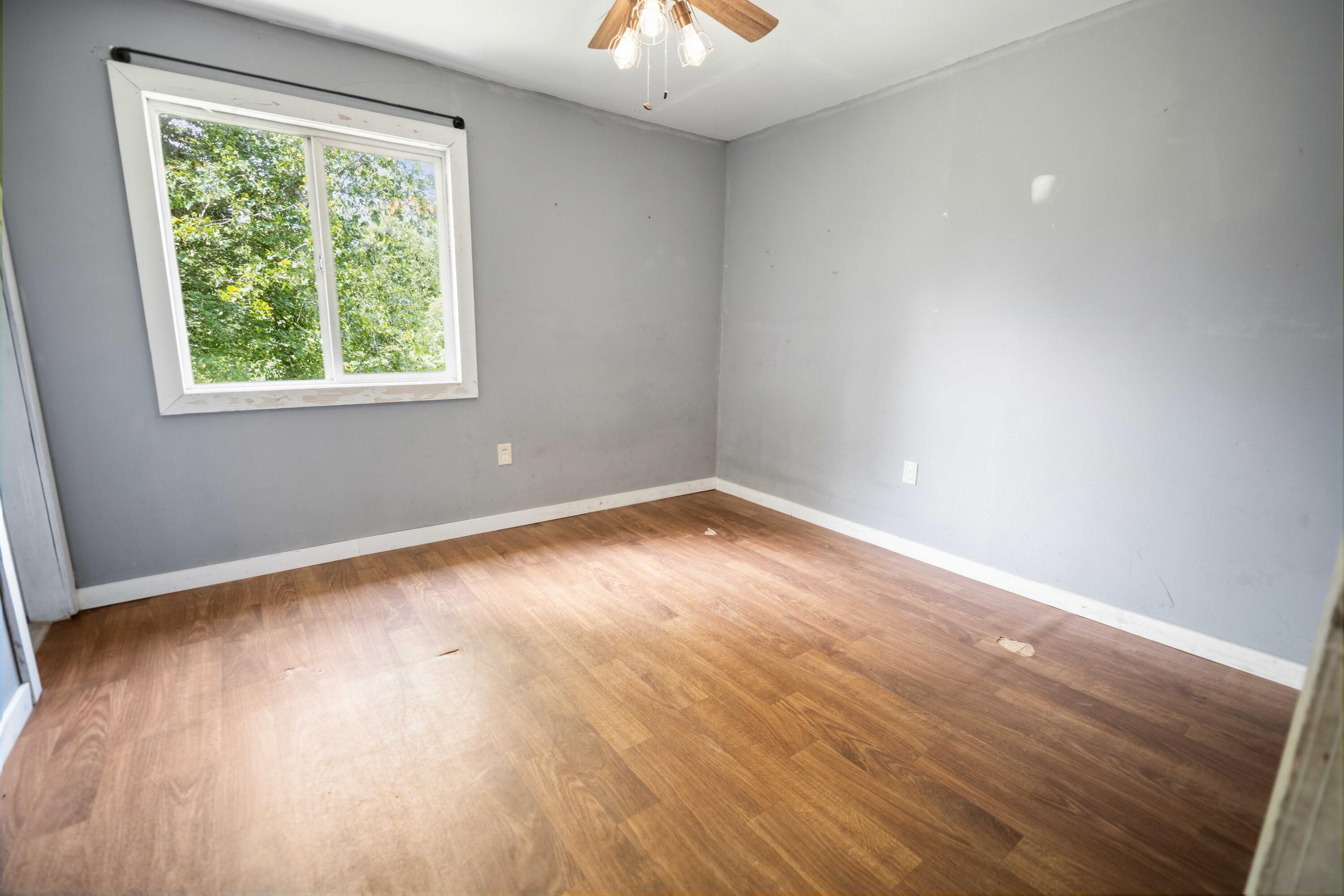 23 Ky-1609 Property Photo 25