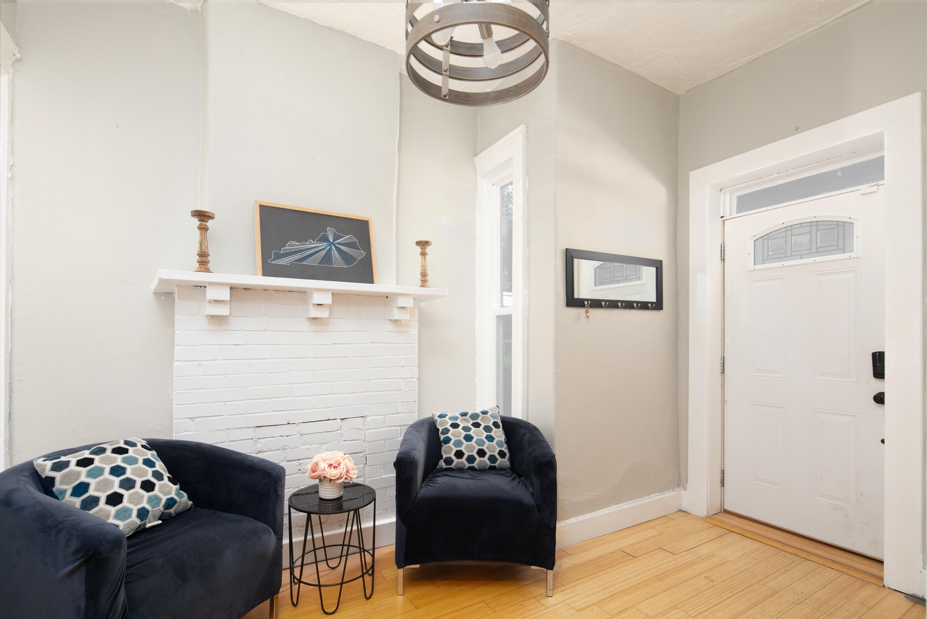 607 N Broadway Property Photo 10