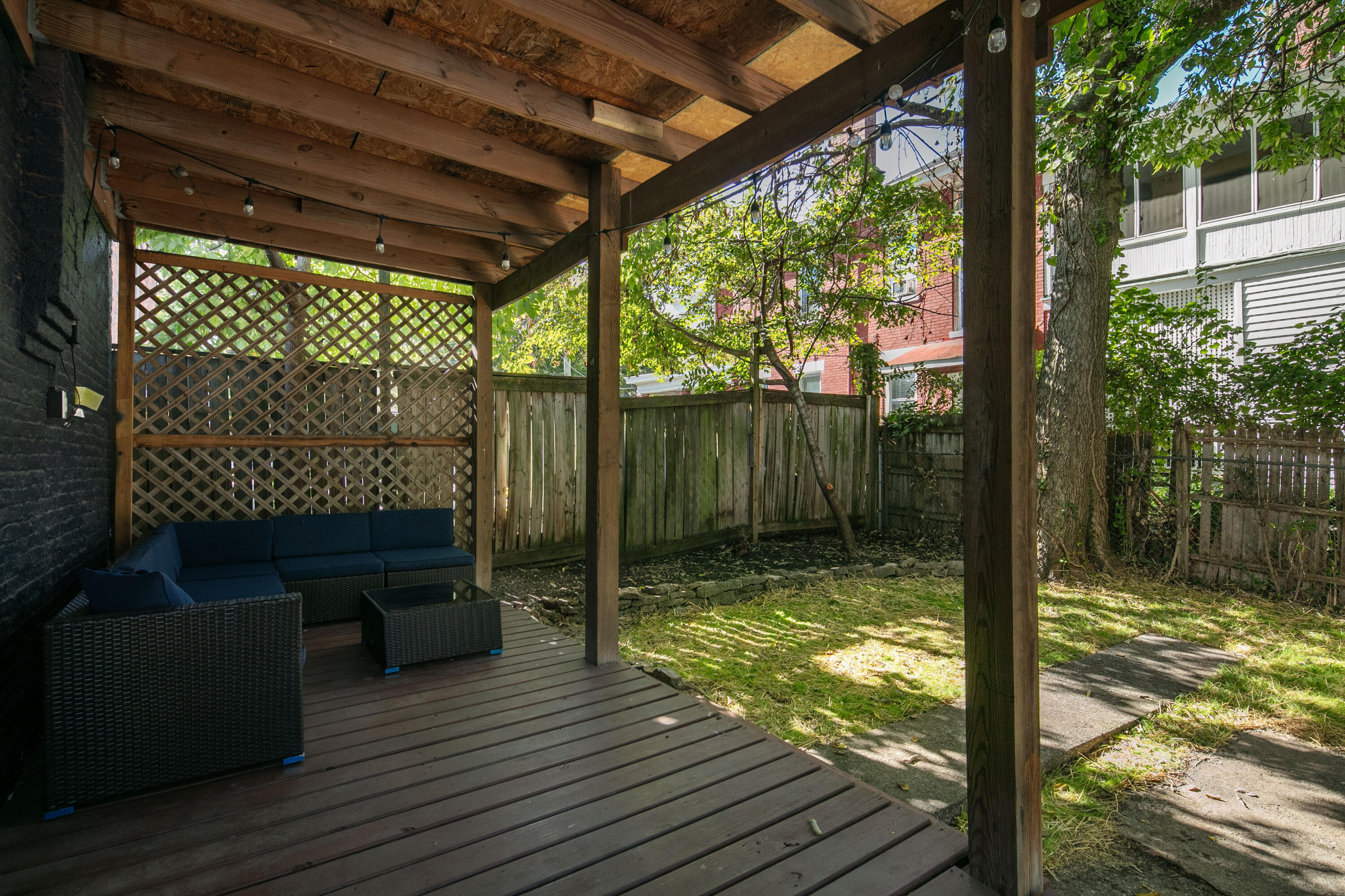607 N Broadway Property Photo 19