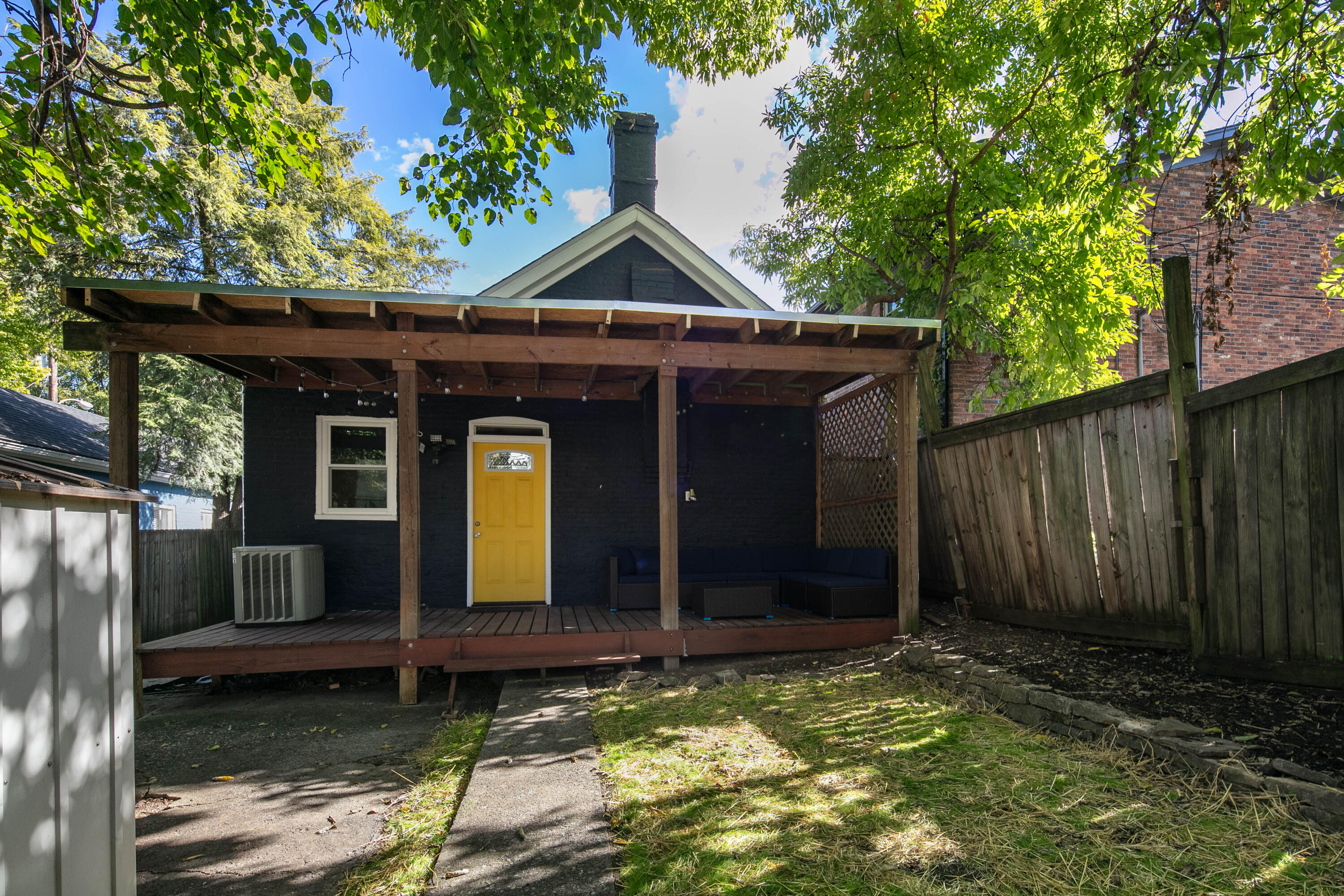607 N Broadway Property Photo 21