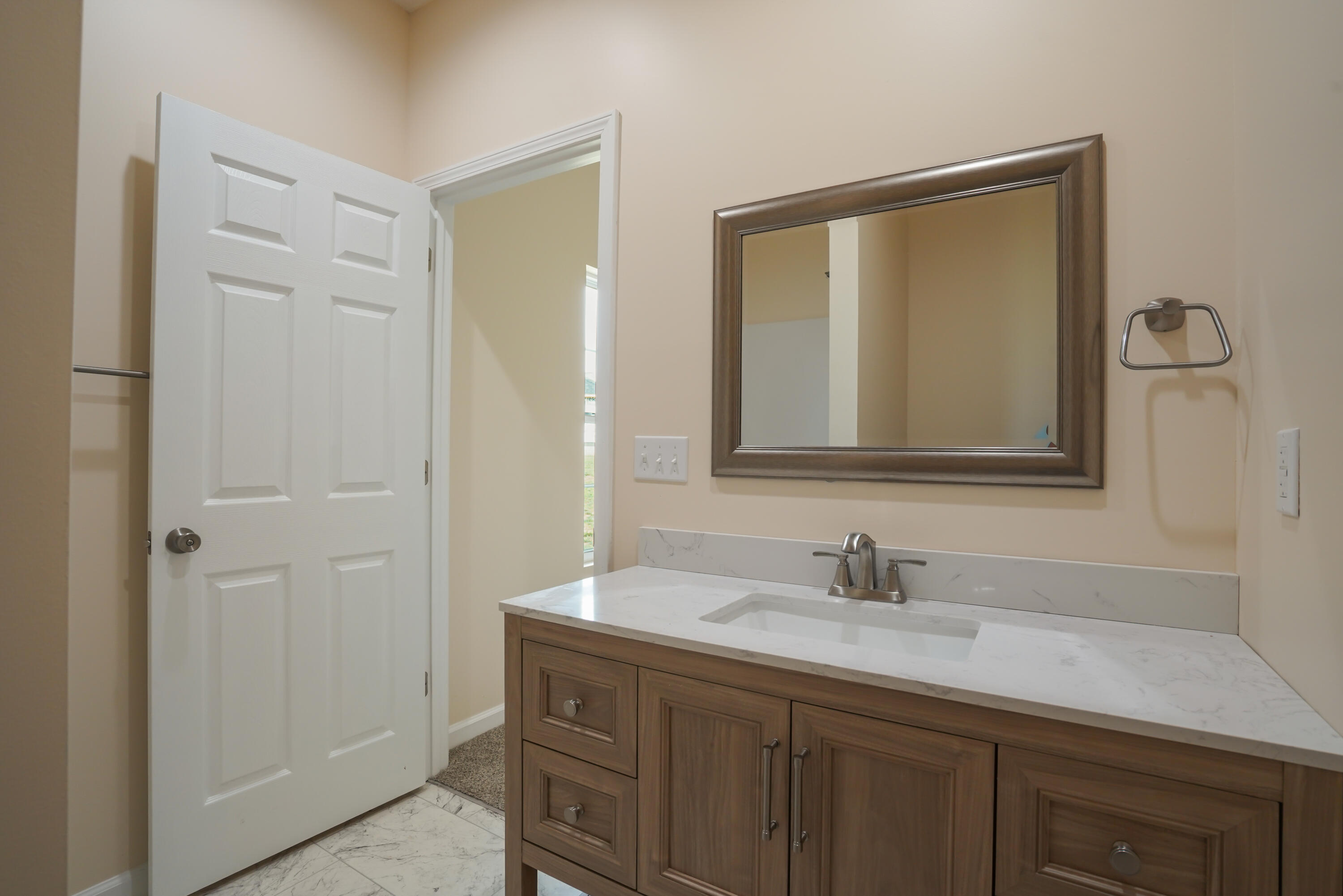 553 Knoll Lane Property Photo 33