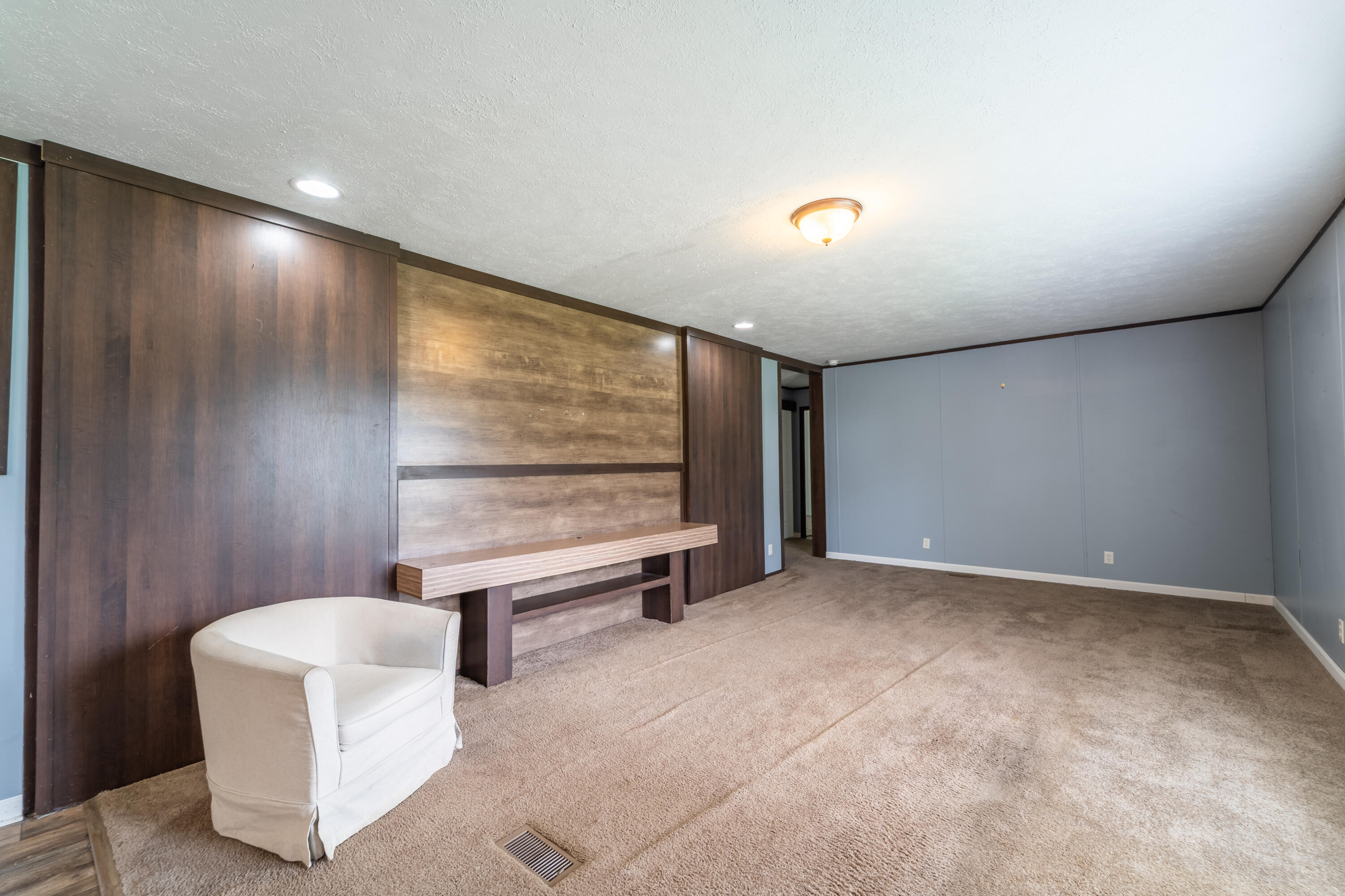 16 Houston Drive Property Photo 7