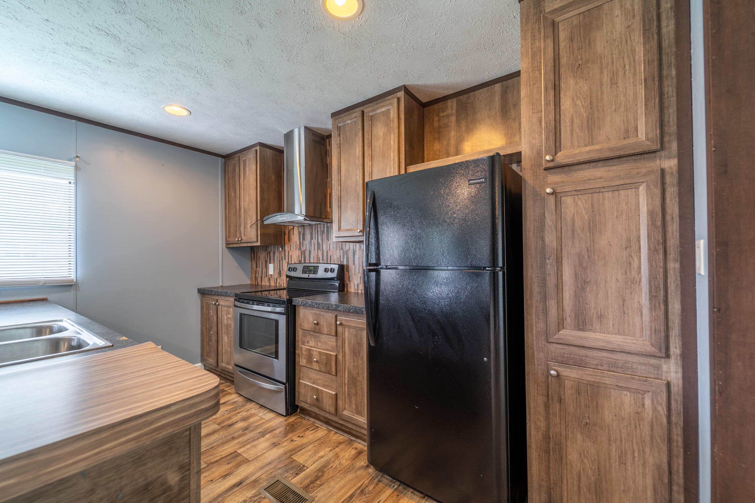 16 Houston Drive Property Photo 17