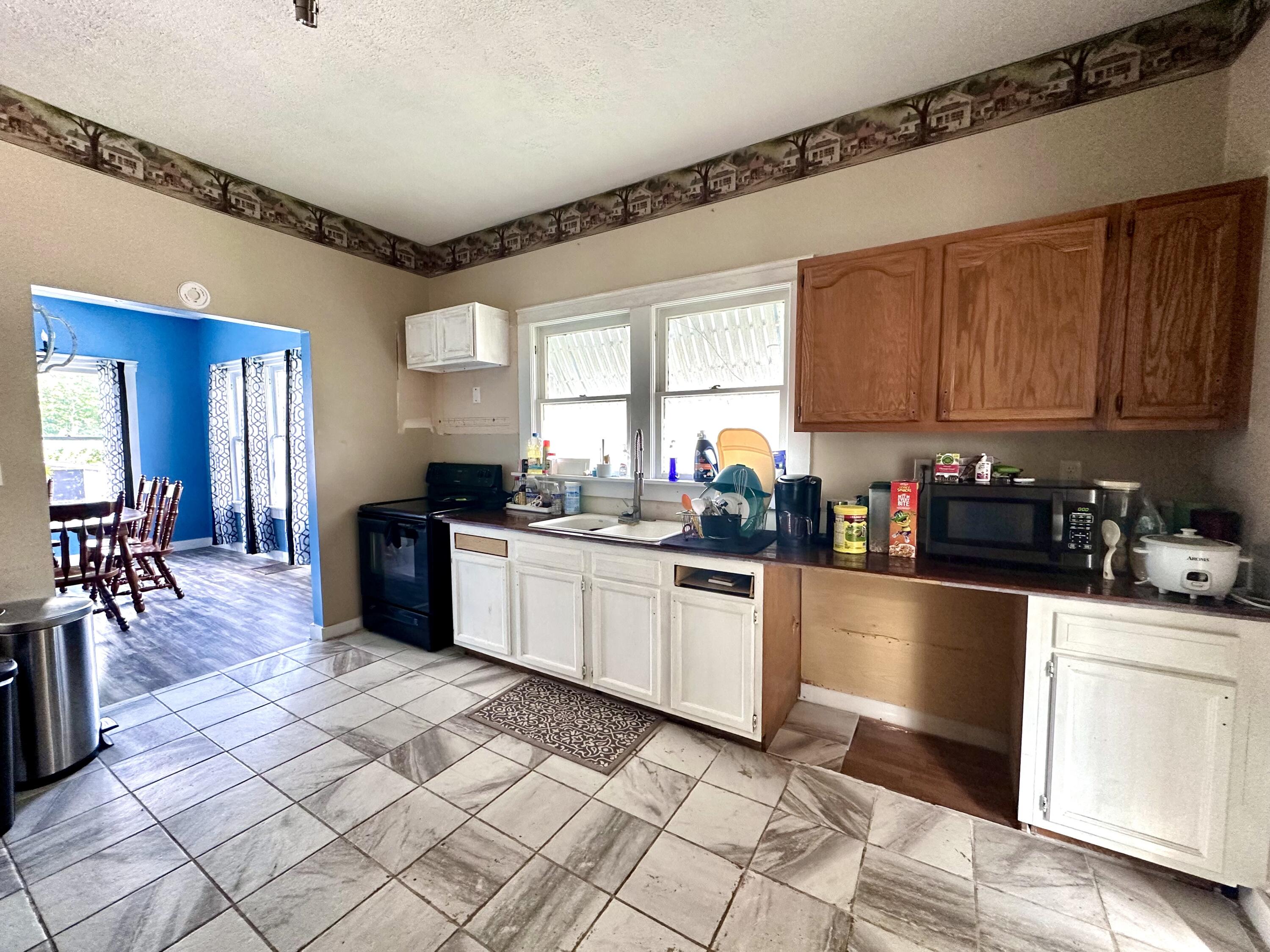 461 N Broadway Property Photo 18